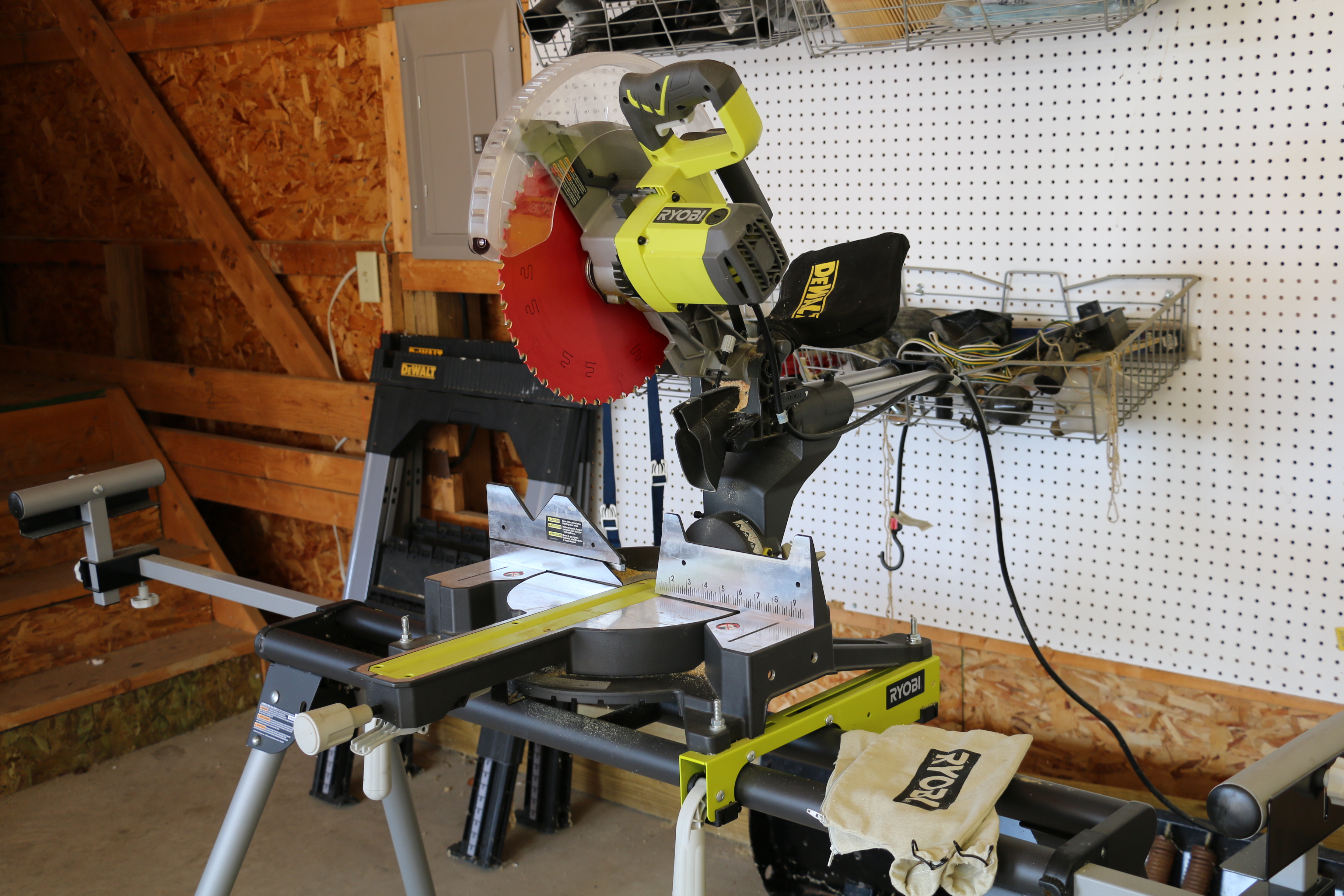 Ryobi Sliding Compound Miter Saw and Universal Miter Saw Quickstand EBTH