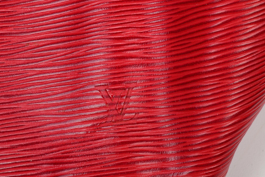 Louis Vuitton Petit Noe Bucket Bag in Red Epi Leather | EBTH
