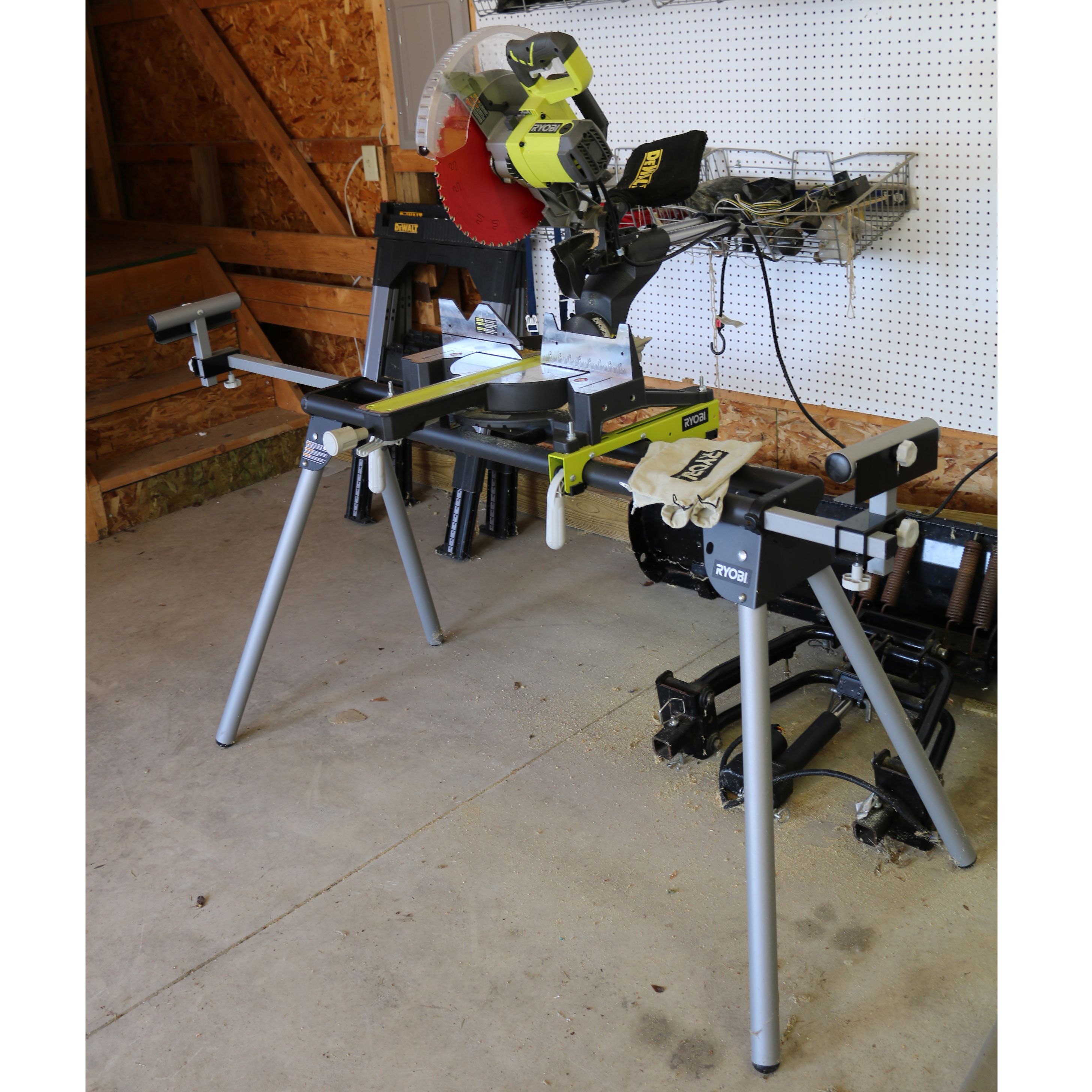 Ryobi Sliding Compound Miter Saw and Universal Miter Saw Quickstand EBTH