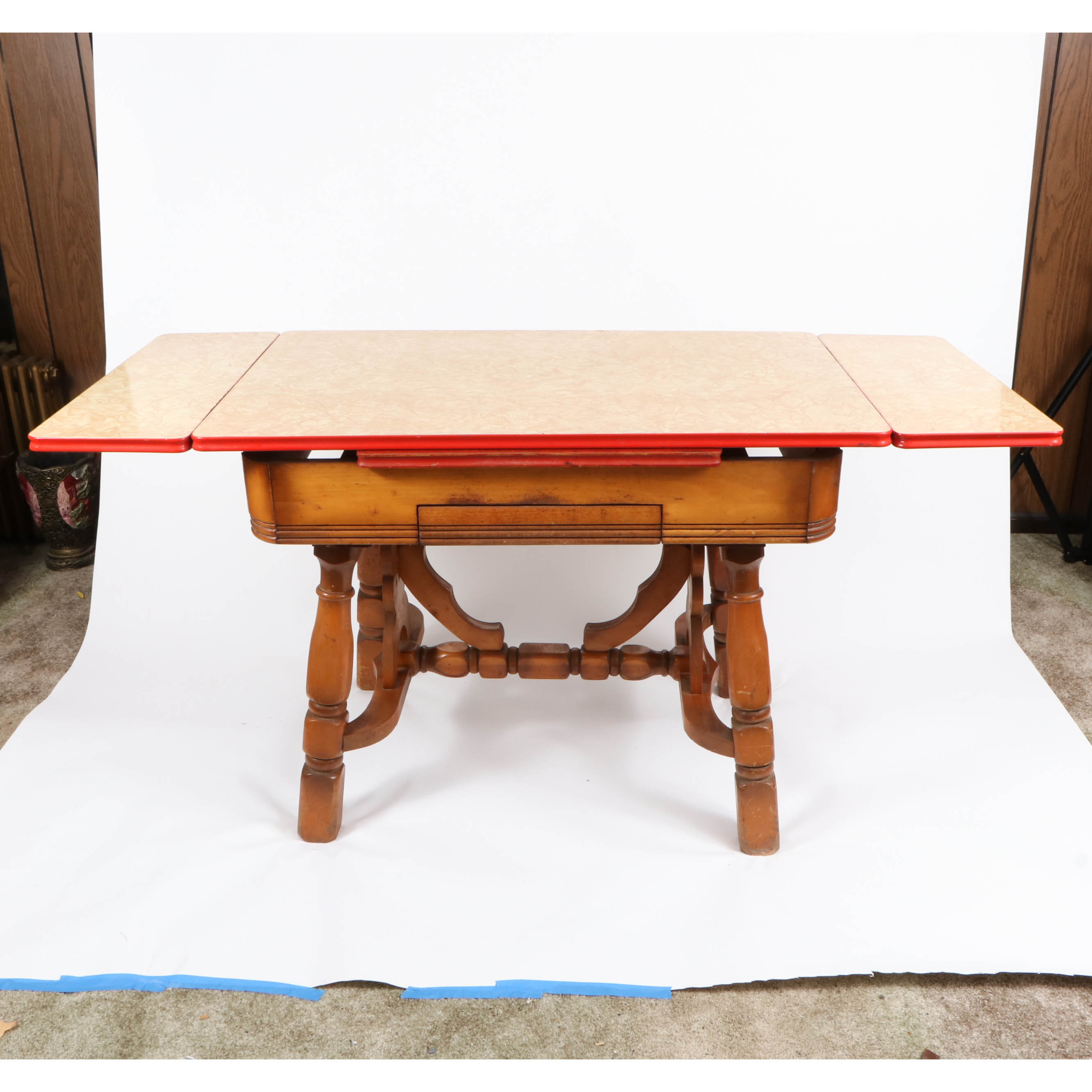 Formica Top Kitchen Table with Extending Side Leaves EBTH