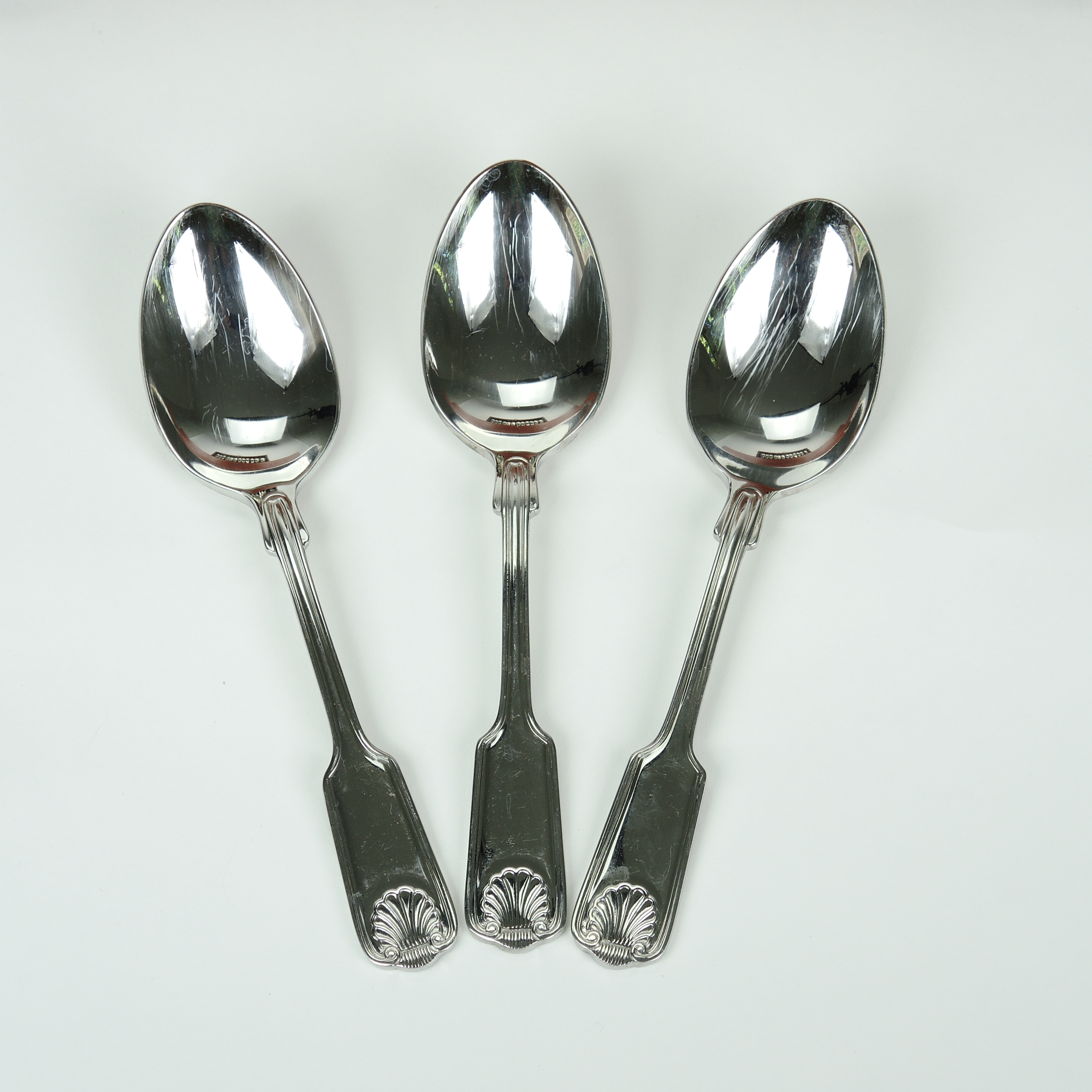 Oneida "Classic Shell" Stainless Steel Flatware with Chest, Mid to Late