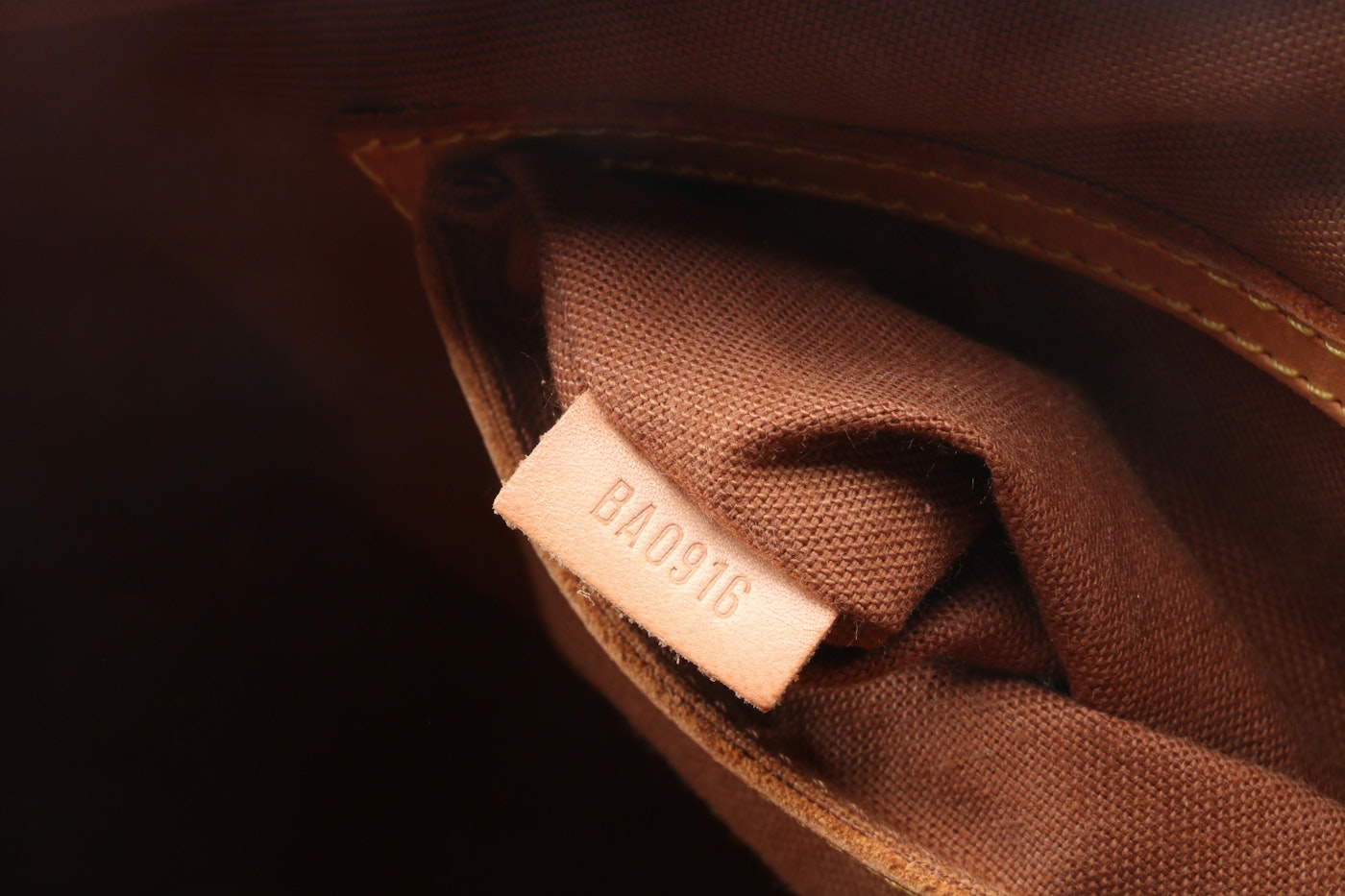 Refurbished Louis Vuitton Alma Handbag in Monogram Canvas and Vachetta Leather | EBTH