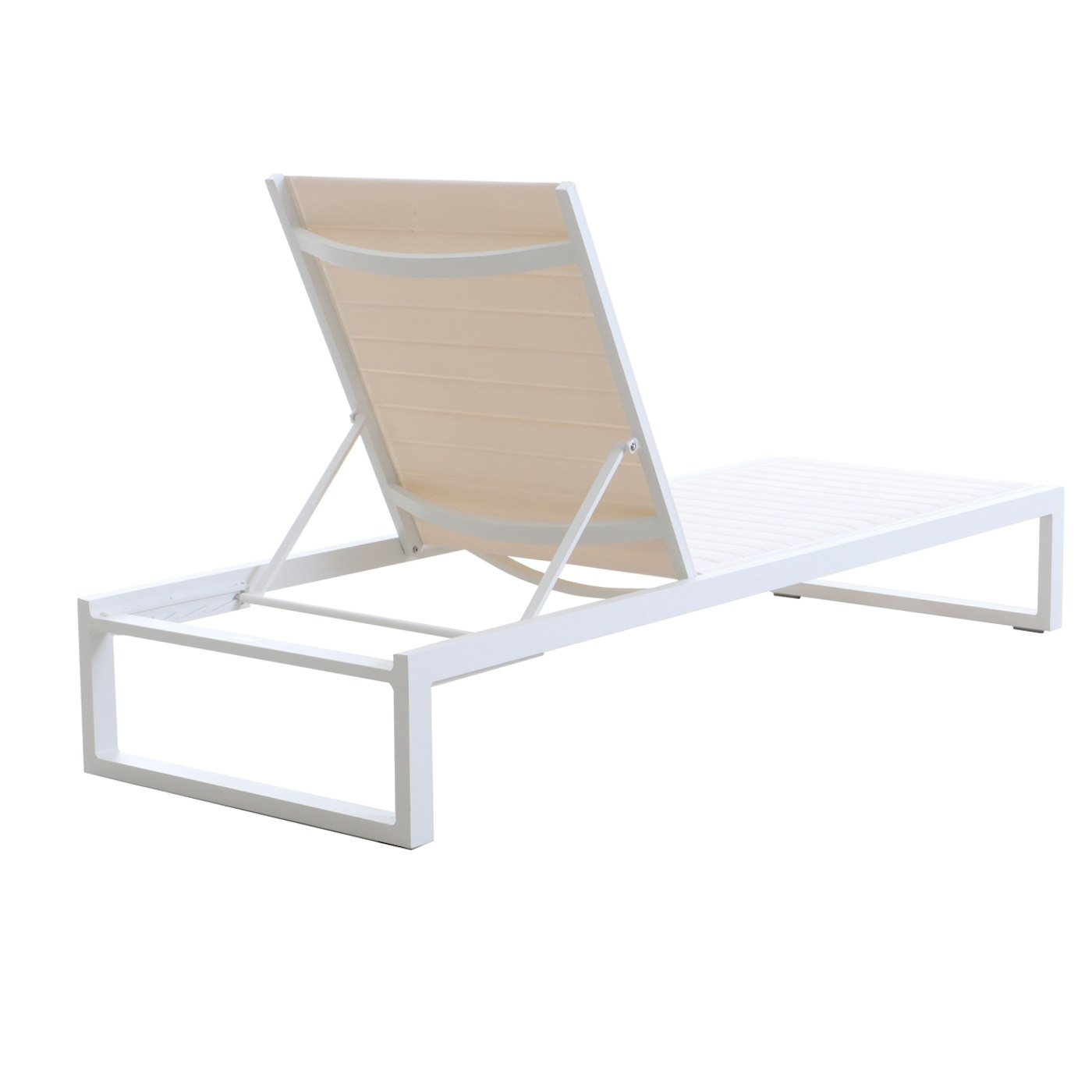 Case by Matthew Hilton "Eos" Chaise Patio Lounge Chairs in White | EBTH
