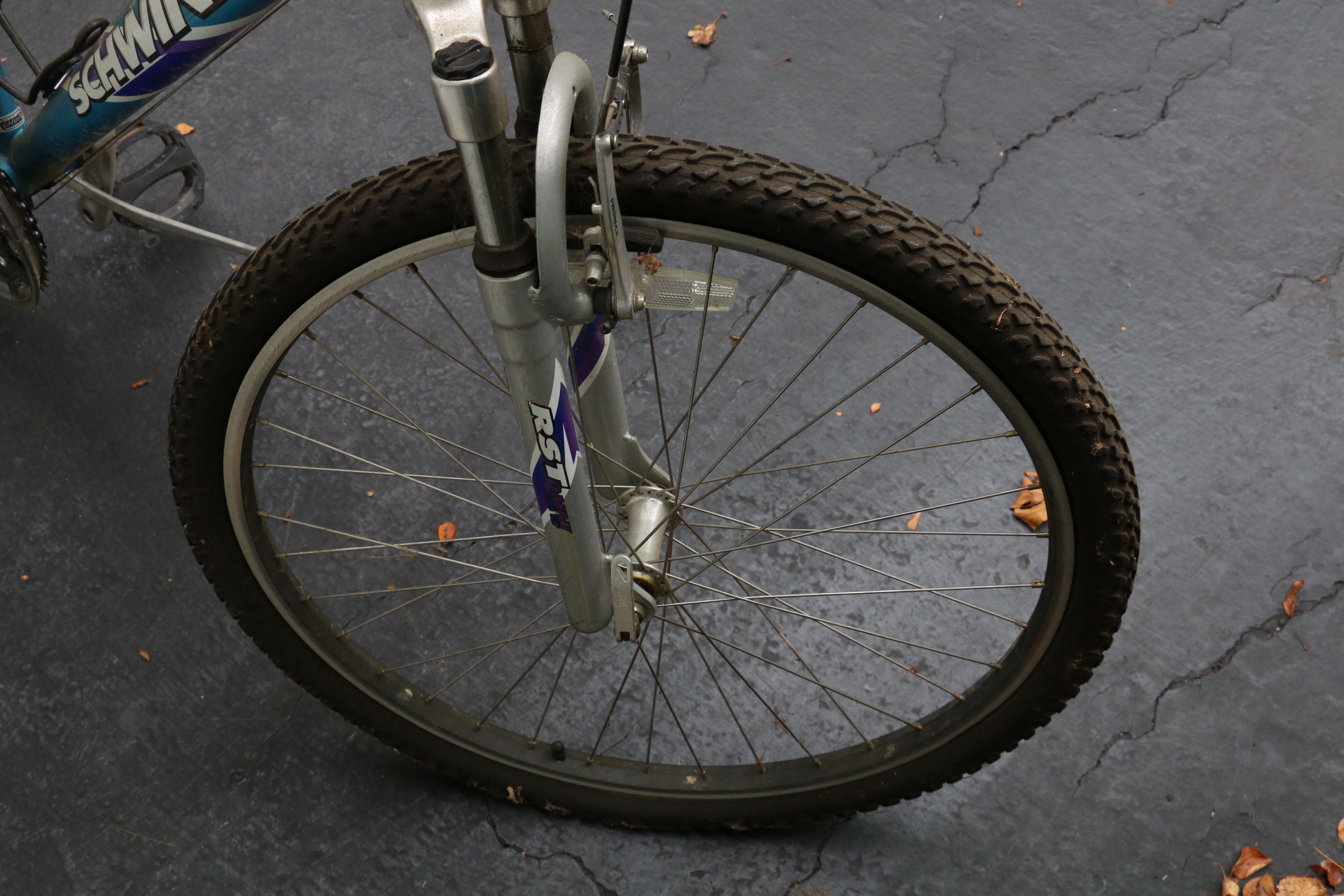 schwinn high plains 24 inch