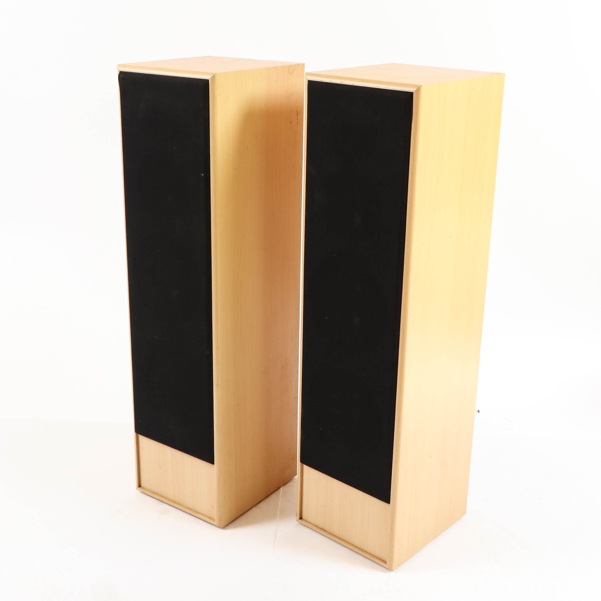 Paradyme Model 3810 ProSeries Digital Audio Tower Speakers EBTH