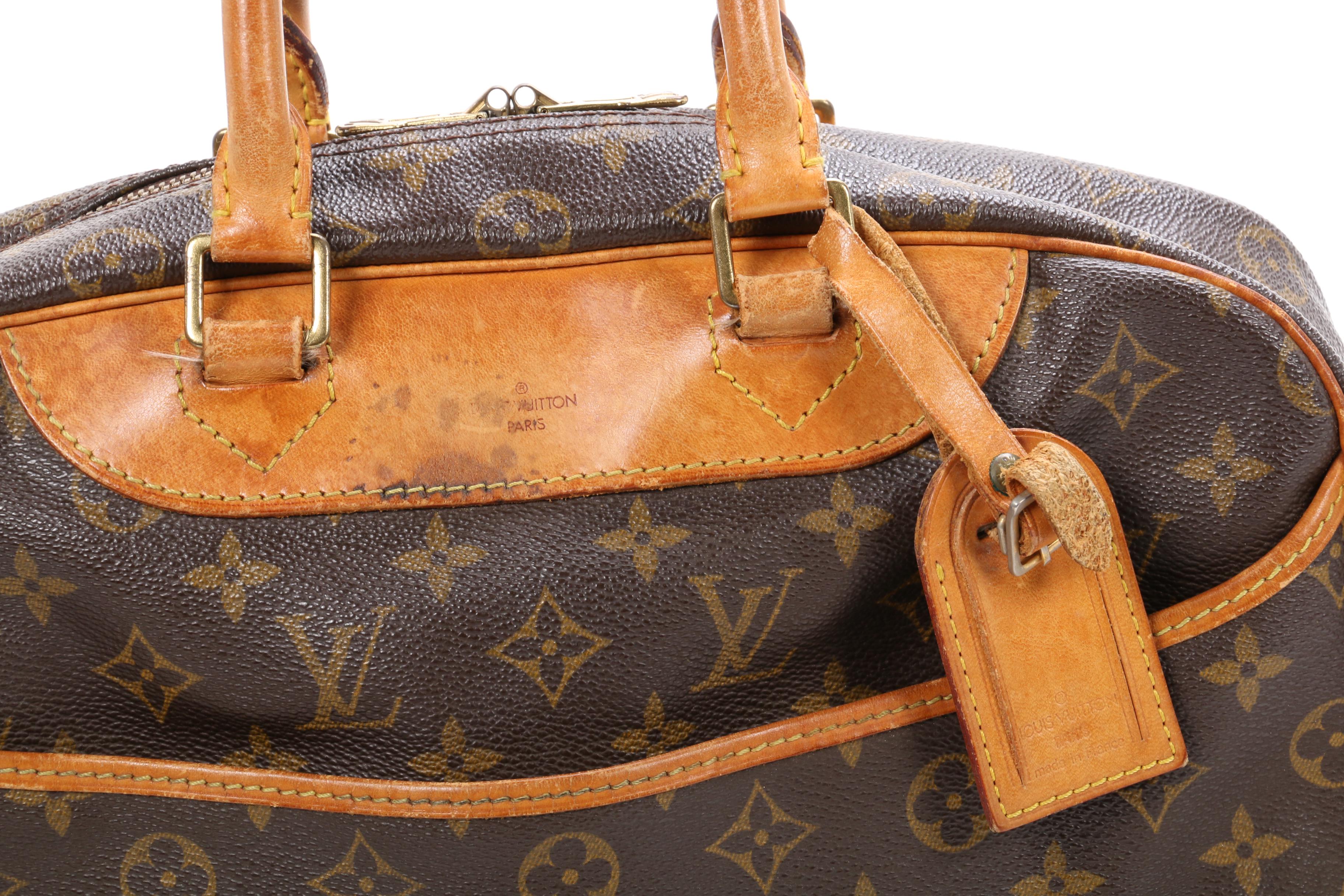 Louis Vuitton Deauville Travel Bag in Monogram Canvas and Vachetta