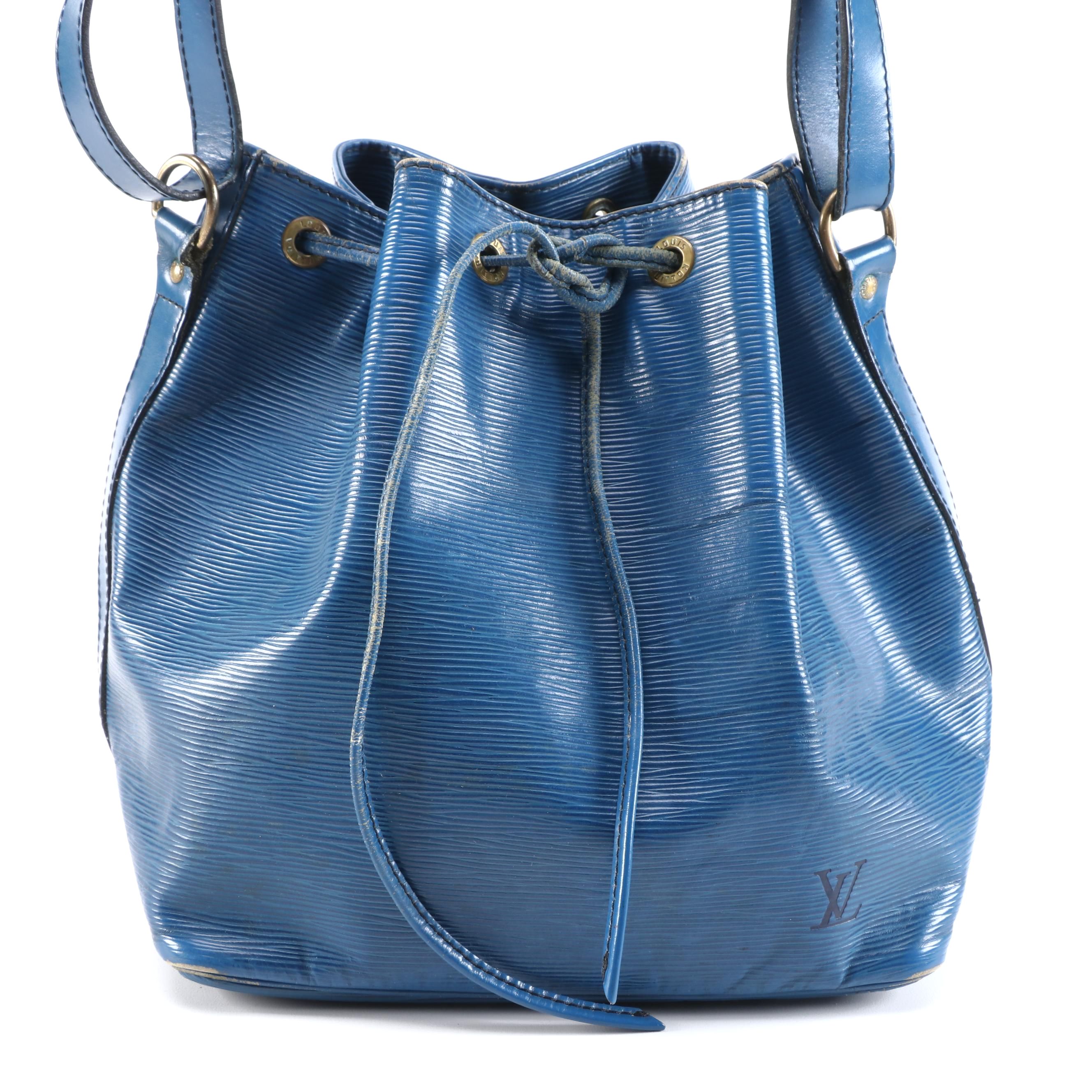 louis vuitton bucket bag blue