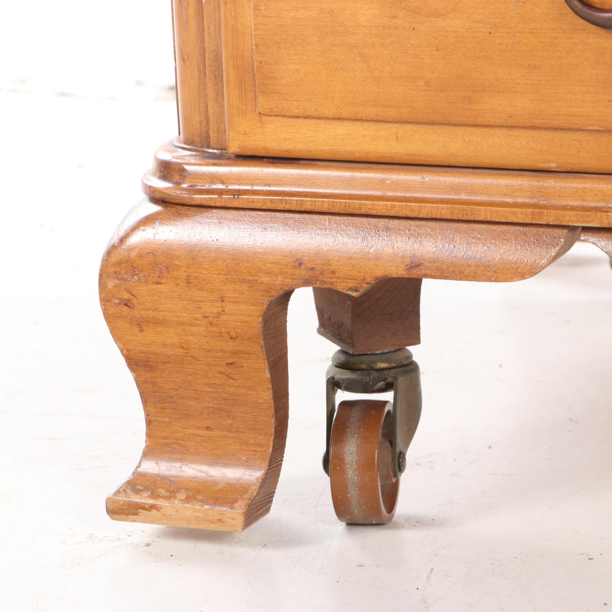 Kling Furniture "Olde Orcharde" Maple SixDrawer Chest, Mid20th