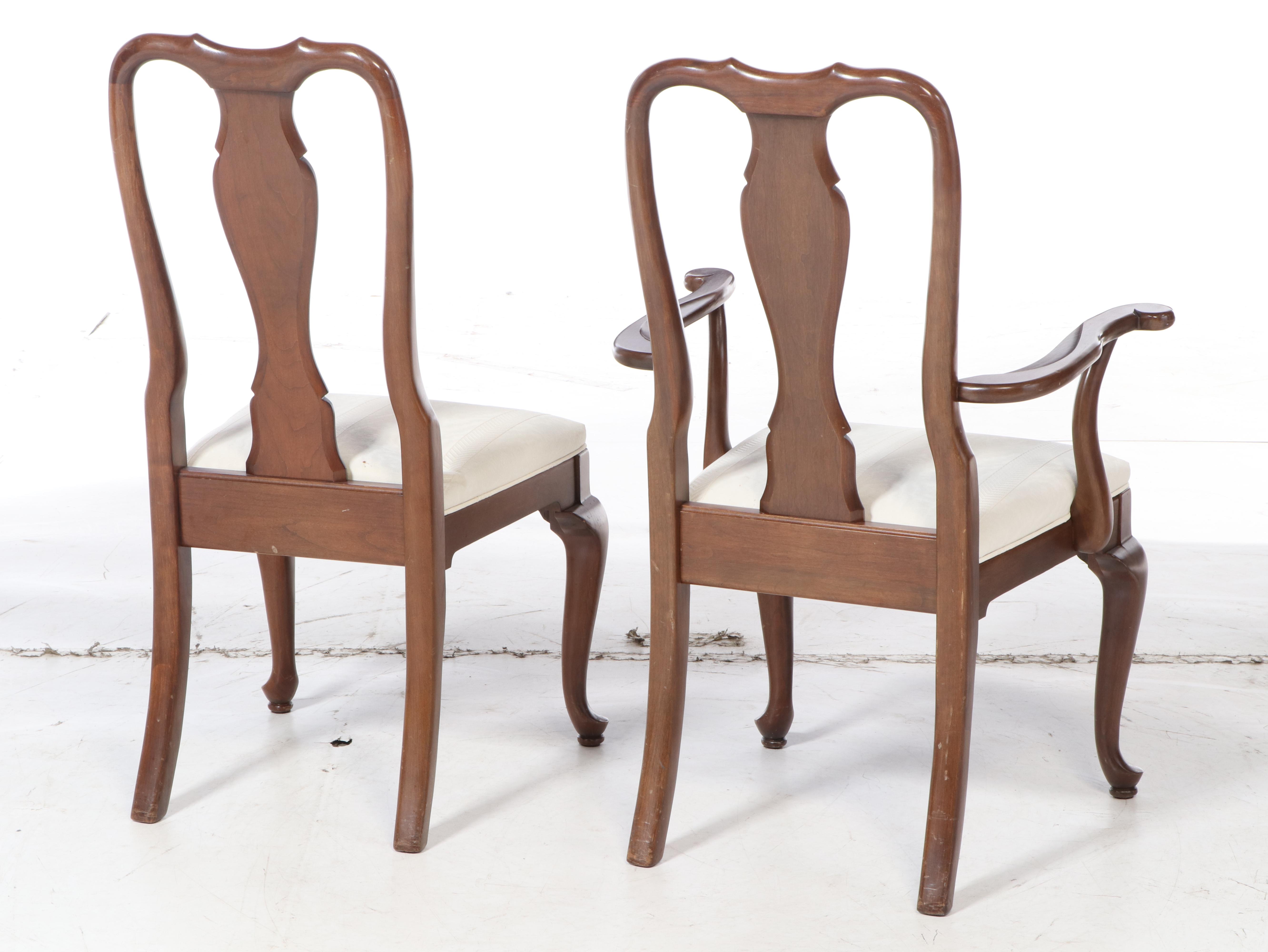 Ethan Allen Queen Anne Style Cherry Expandable Dining Table and Chairs