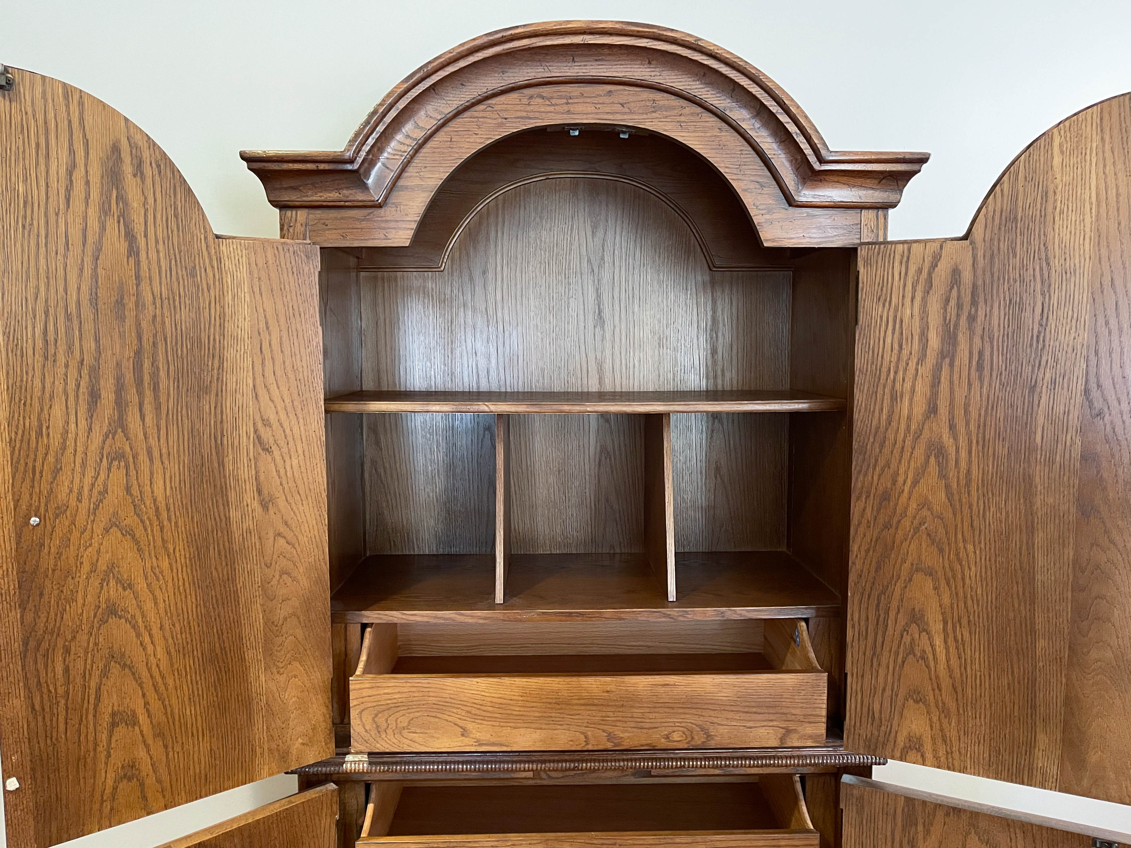 DrexelHeritage Oak Wardrobe, Late 20th Century EBTH