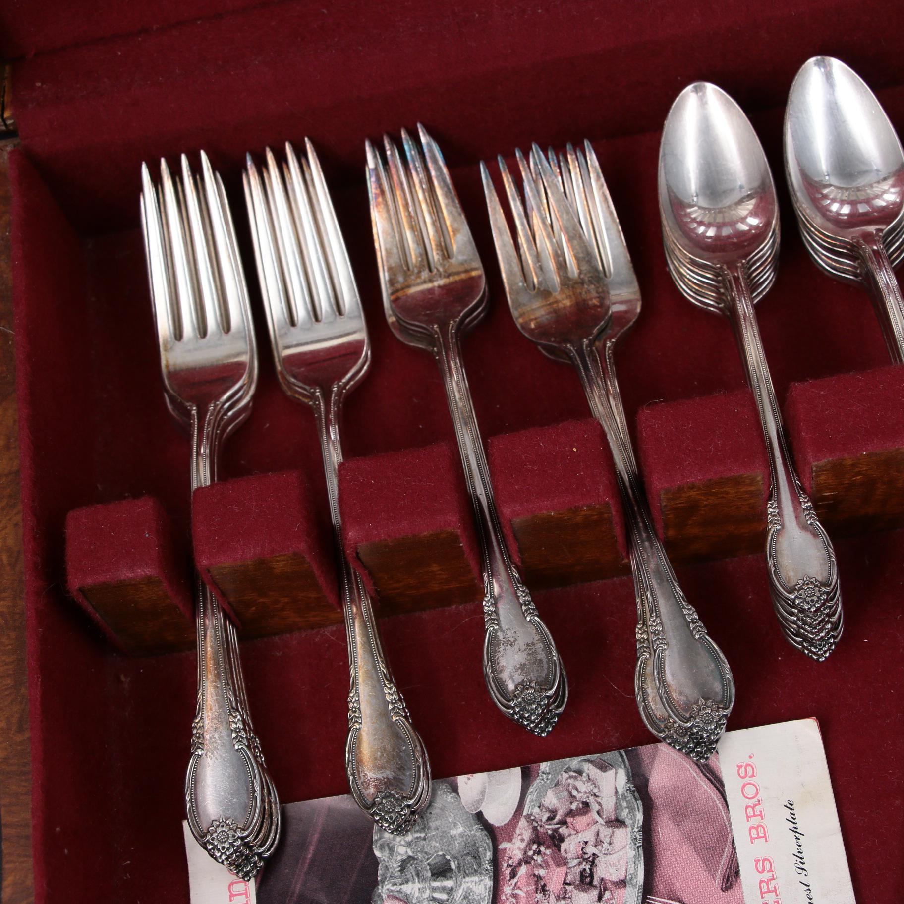 1847 Rogers Bros. "Remembrance" Silver Plate Flatware with Chest, 1940s
