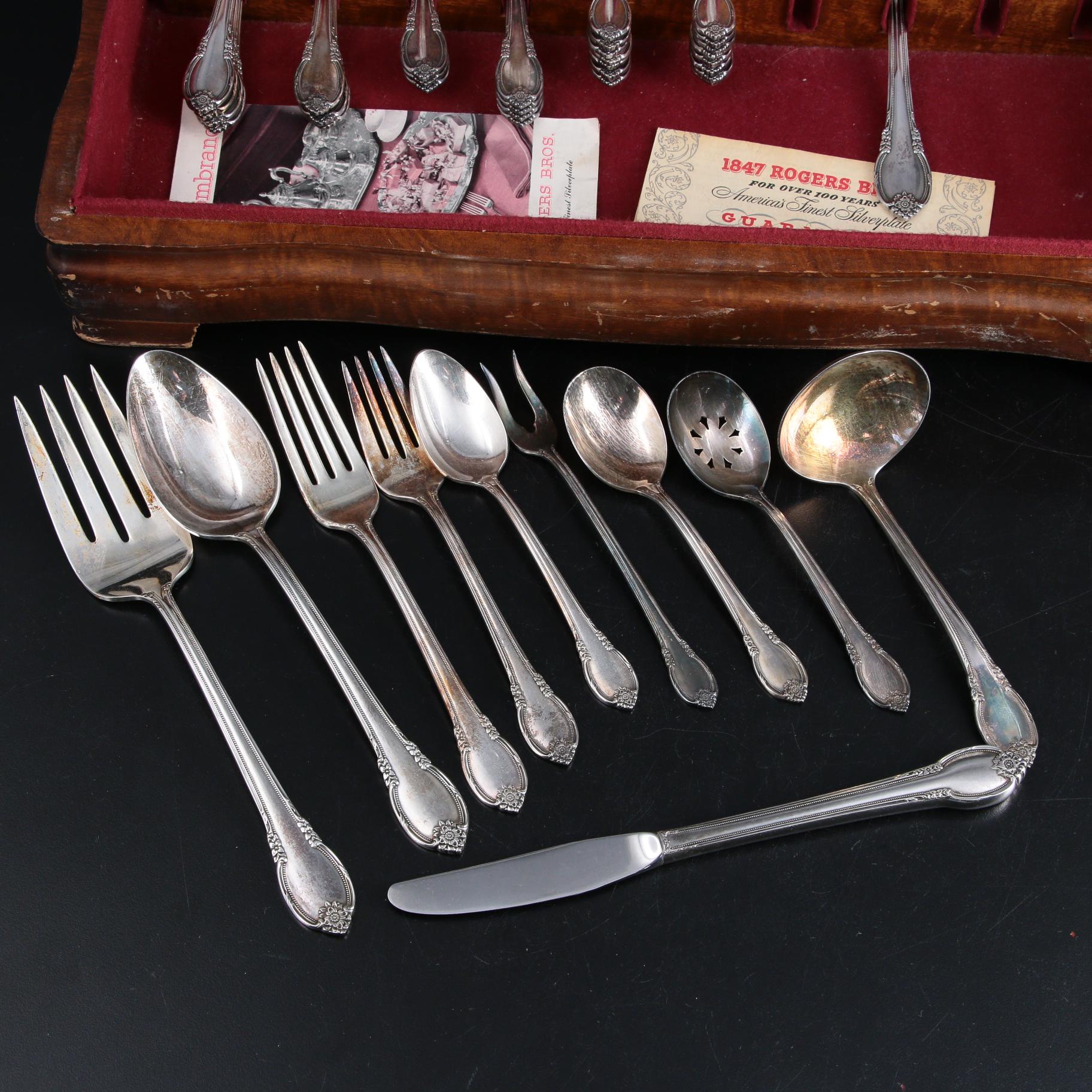 1847 Rogers Bros. "Remembrance" Silver Plate Flatware with Chest, 1940s