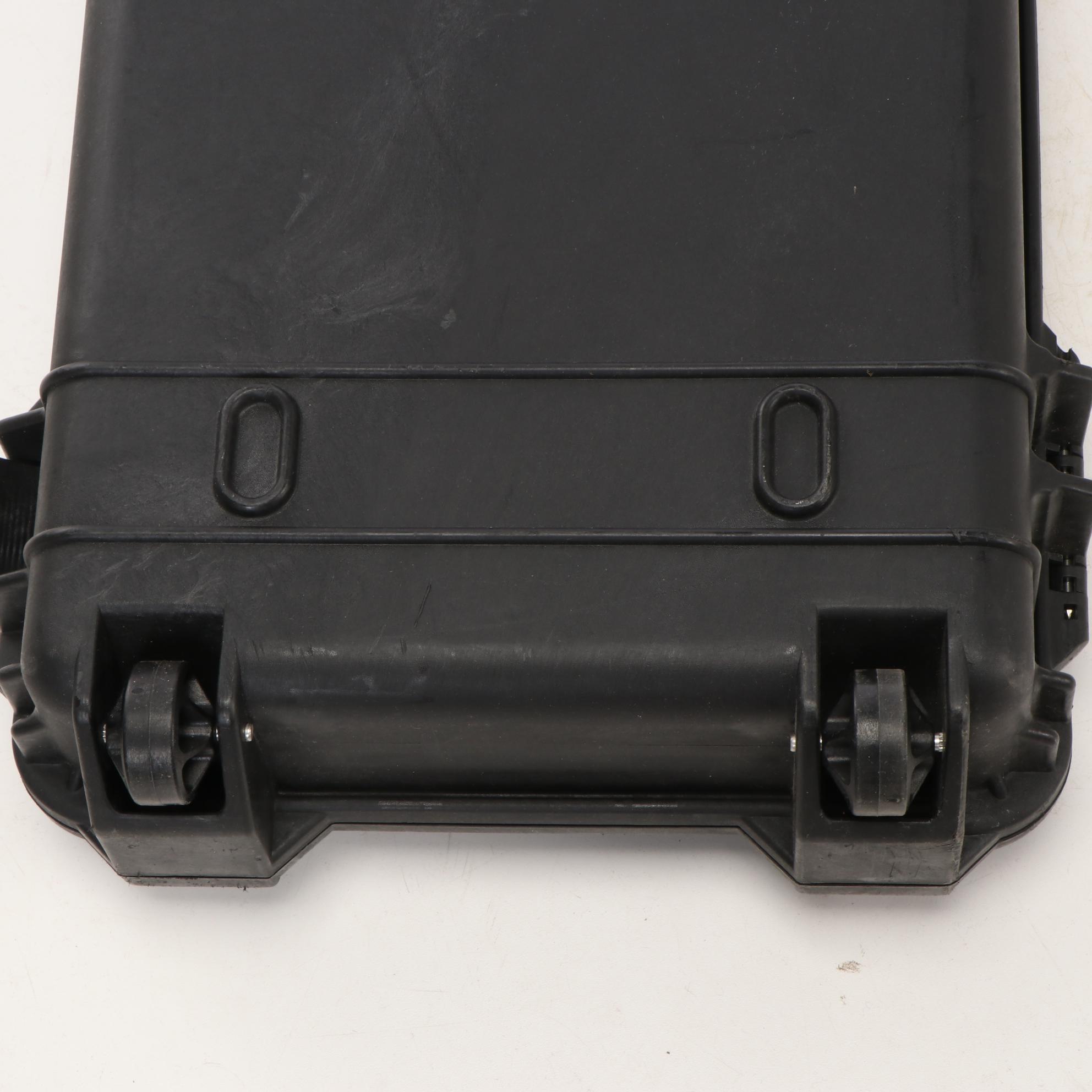 Pelican 1750 Rifle Case | EBTH