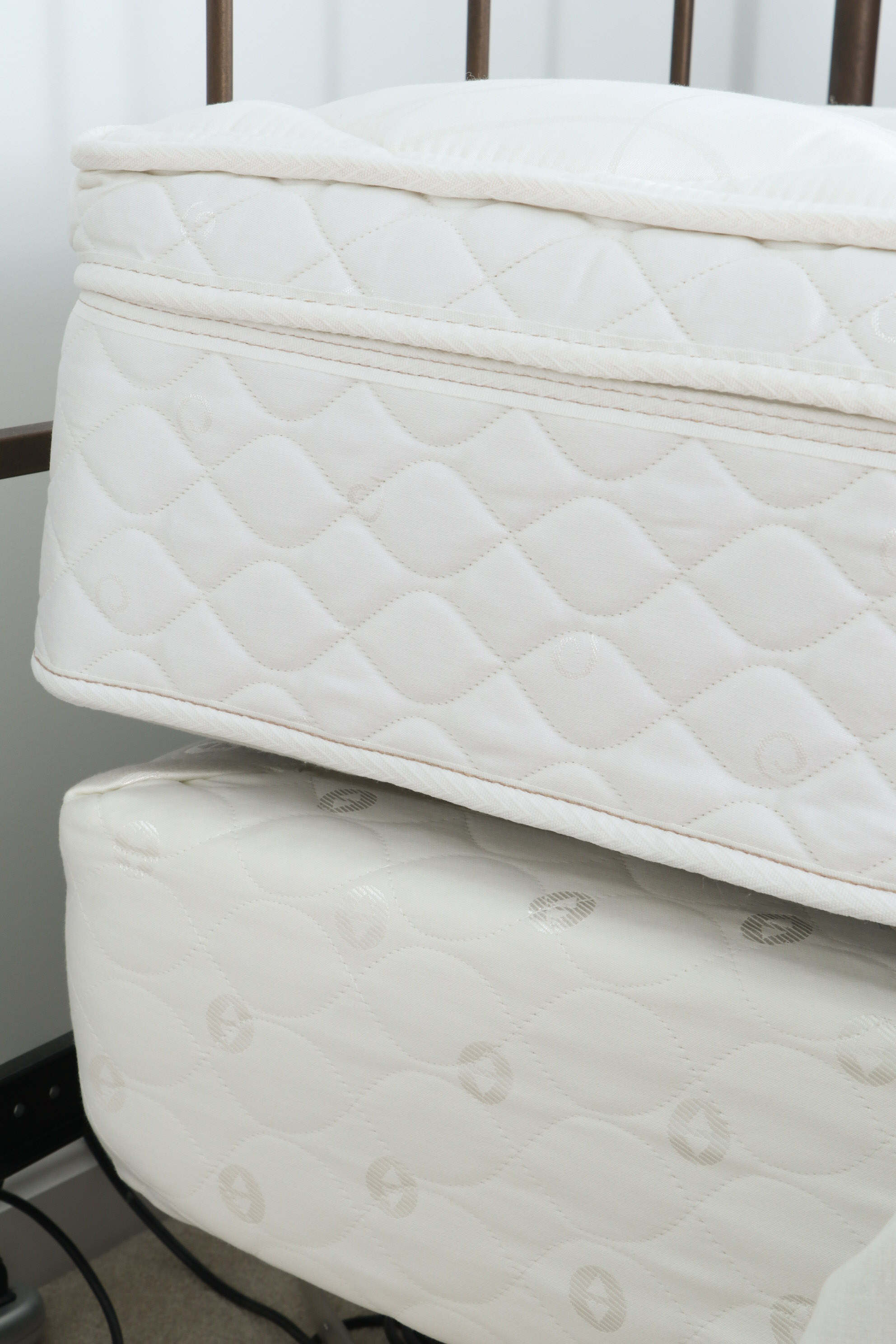 Sleep Number 5000 Model Adjustable Twin Bed with Base and Headboard | EBTH