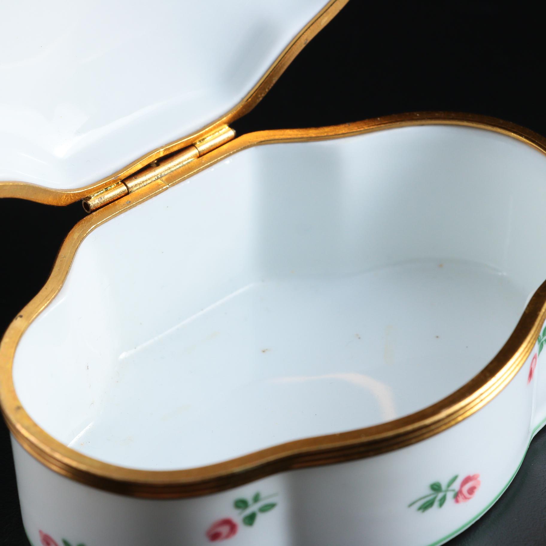 Céralene A. Raynaud Limoges HandPainted Porcelain Box EBTH