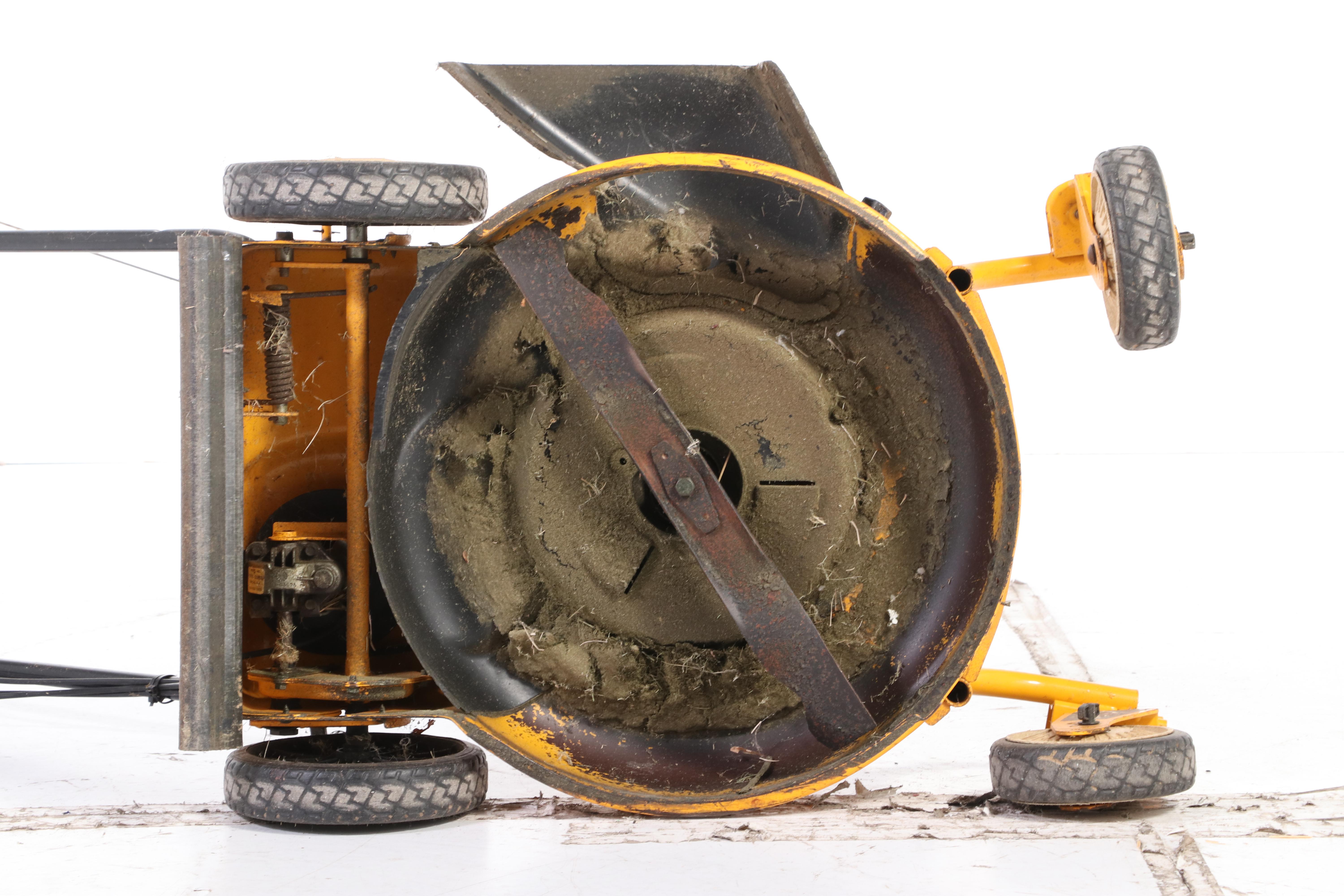 Cub Cadet SRC621 Self Propelled 21" Lawn Mower with Leaf Bag EBTH