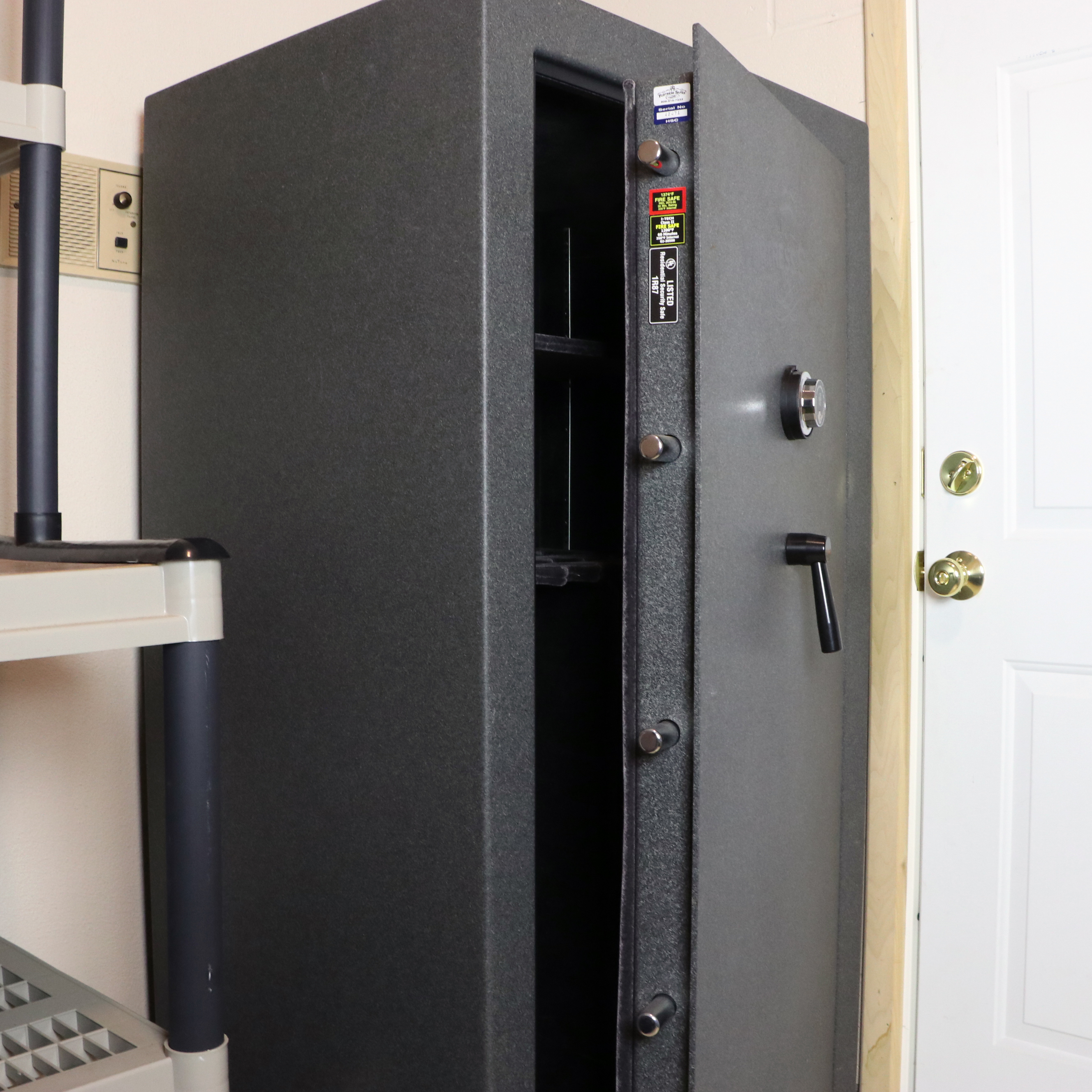 Heritage Fortress 1R87 Long Gun Safe EBTH