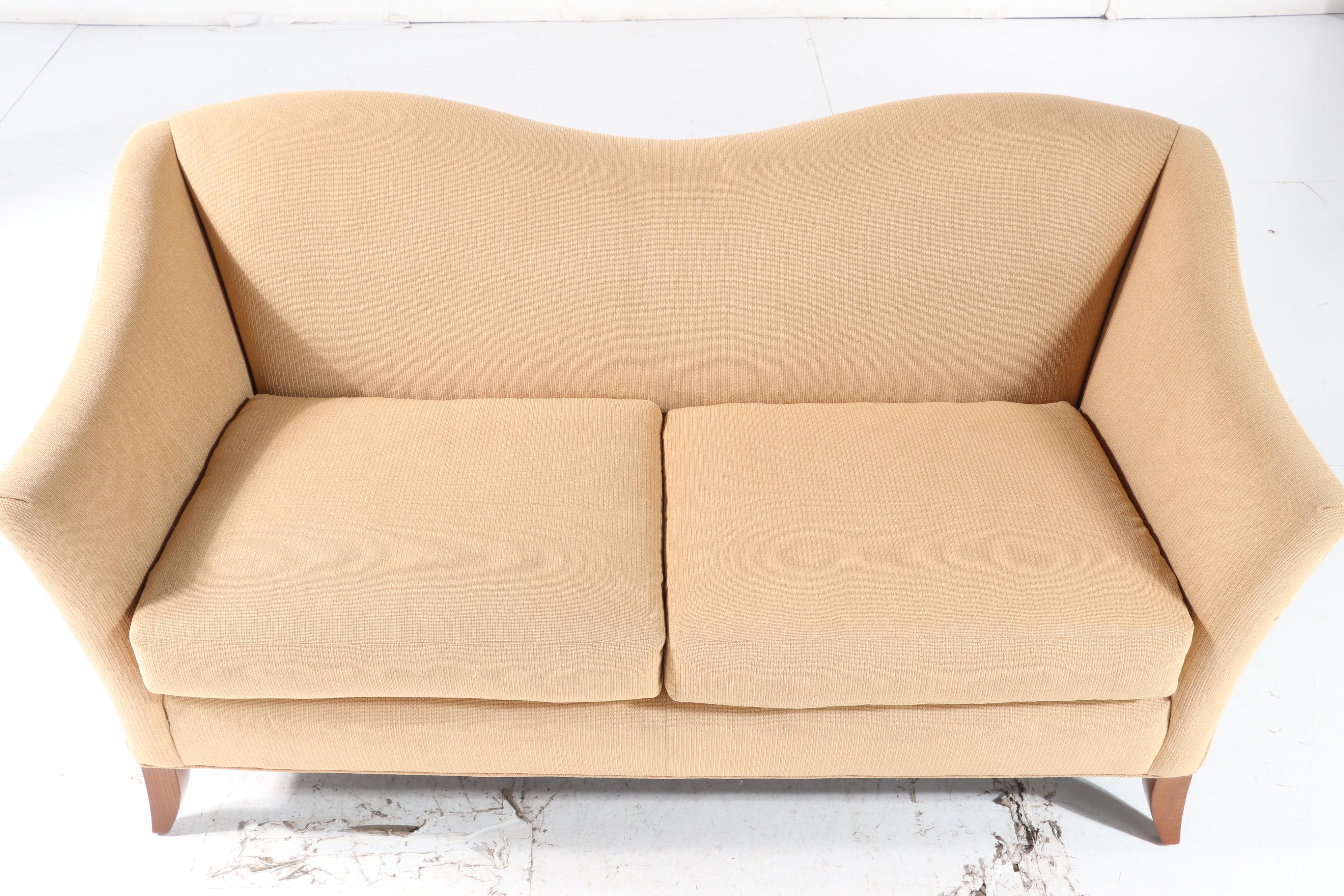 Vanguard Furniture Upholstered SerpentineBack Sofa EBTH