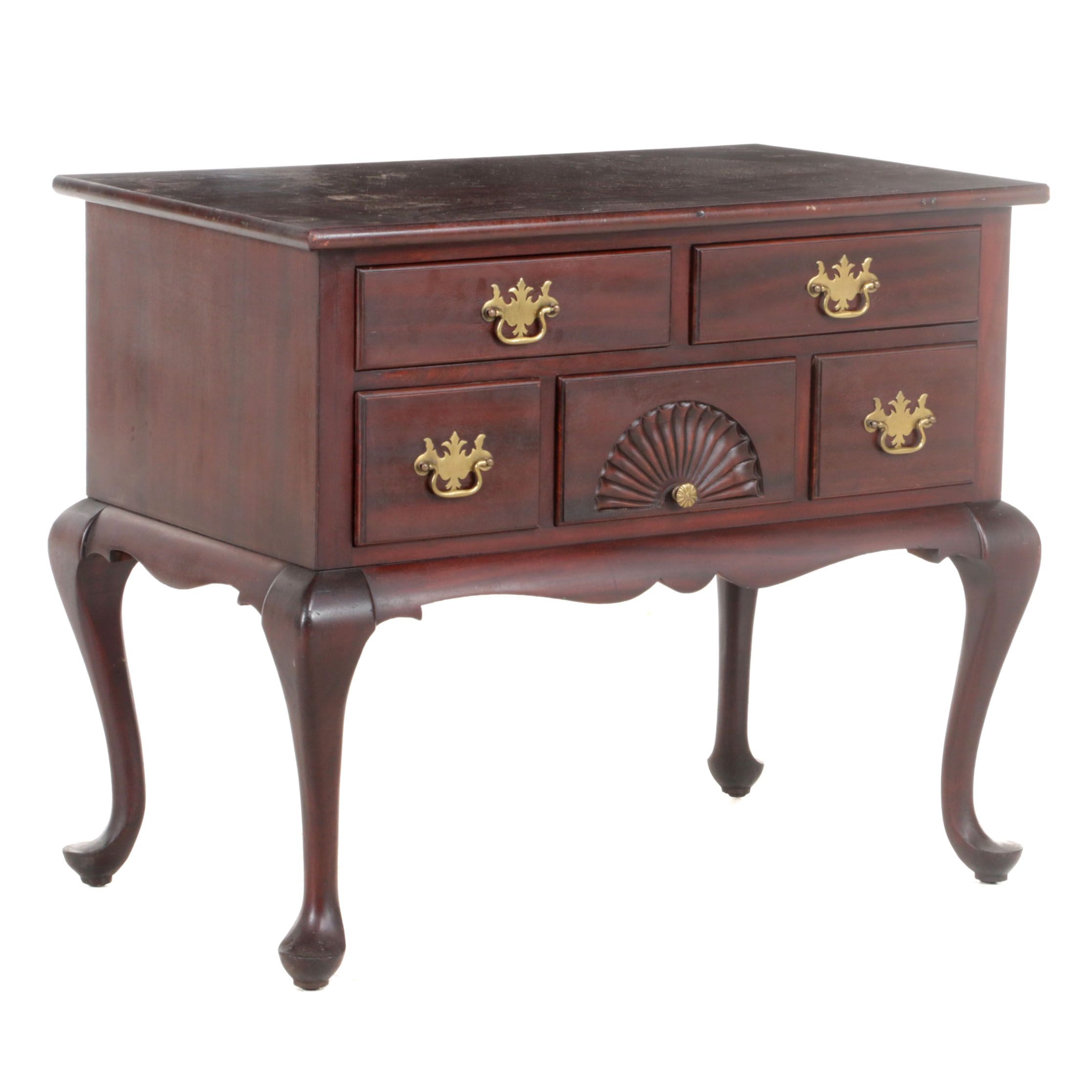Flint & Horner Co. Inc. Queen Anne Style Mahogany Lowboy, Early 20th Century EBTH