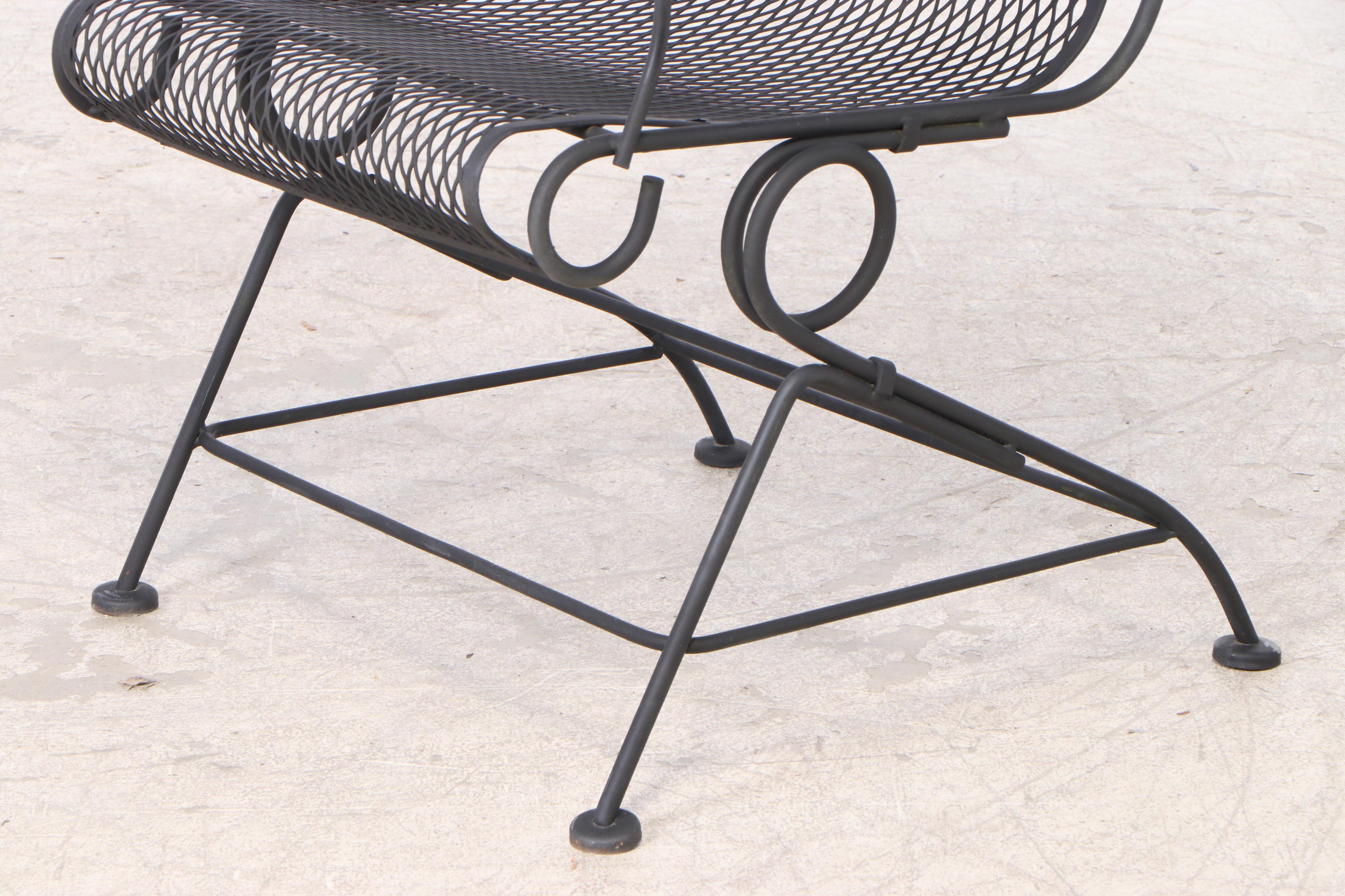 Metal Mesh Patio Set Included Rocking Chairs, Table, and Umbrella with