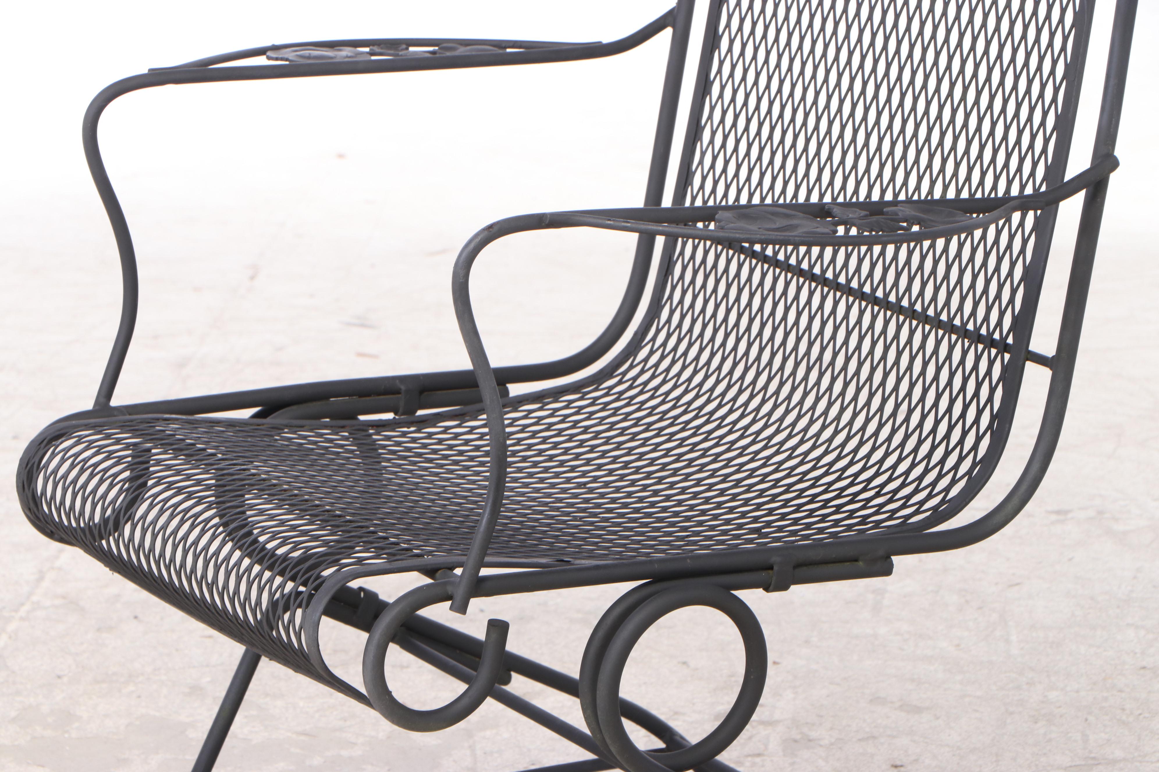 Metal Mesh Patio Set Included Rocking Chairs, Table, and Umbrella with