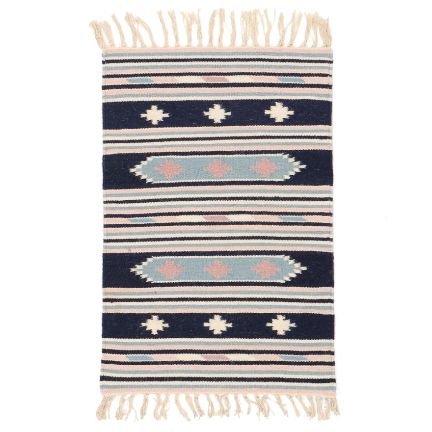 2' x 3'5 Handwoven Southwestern Style Accent Rug