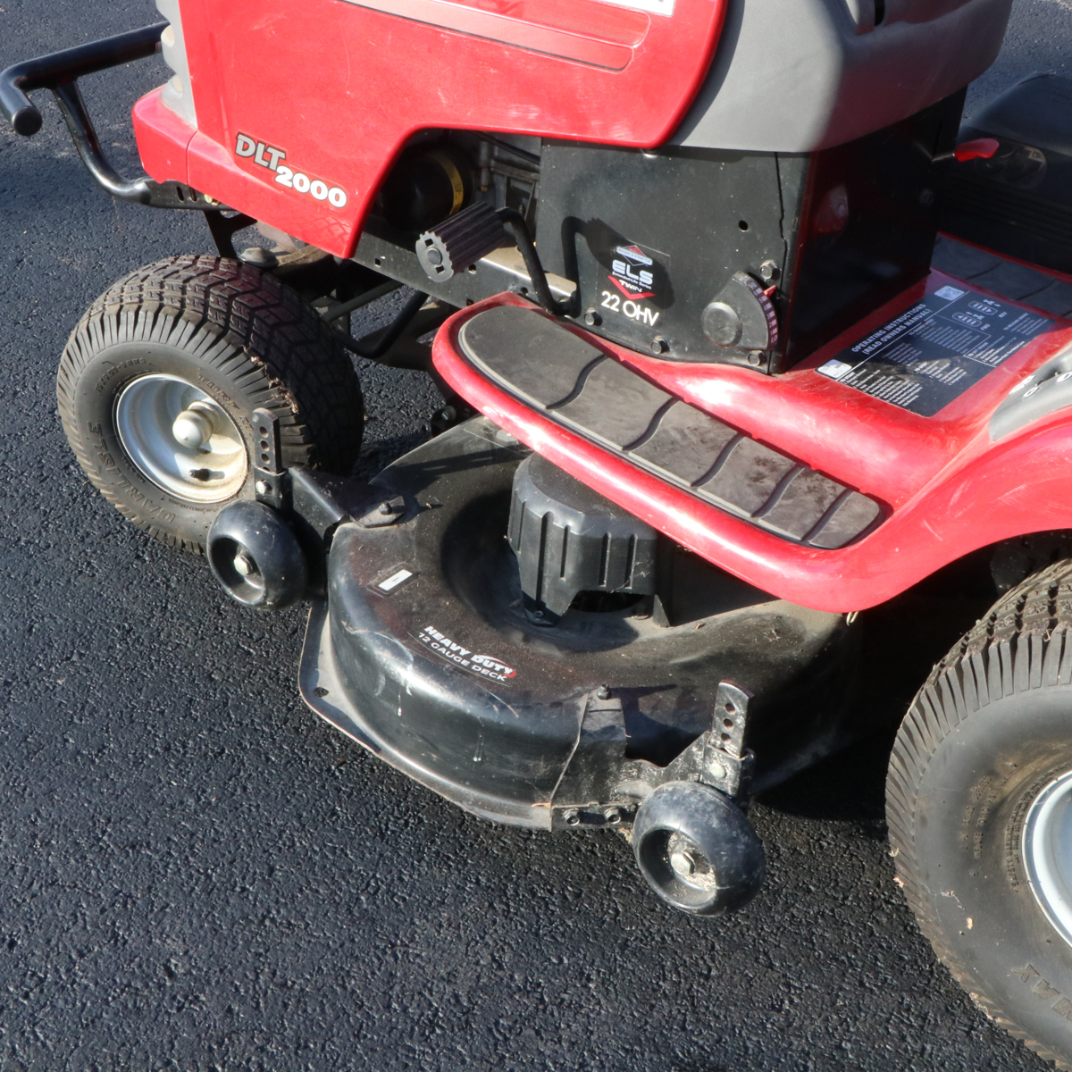 Craftsman DLT 2000 Gas Powered Riding Mower EBTH