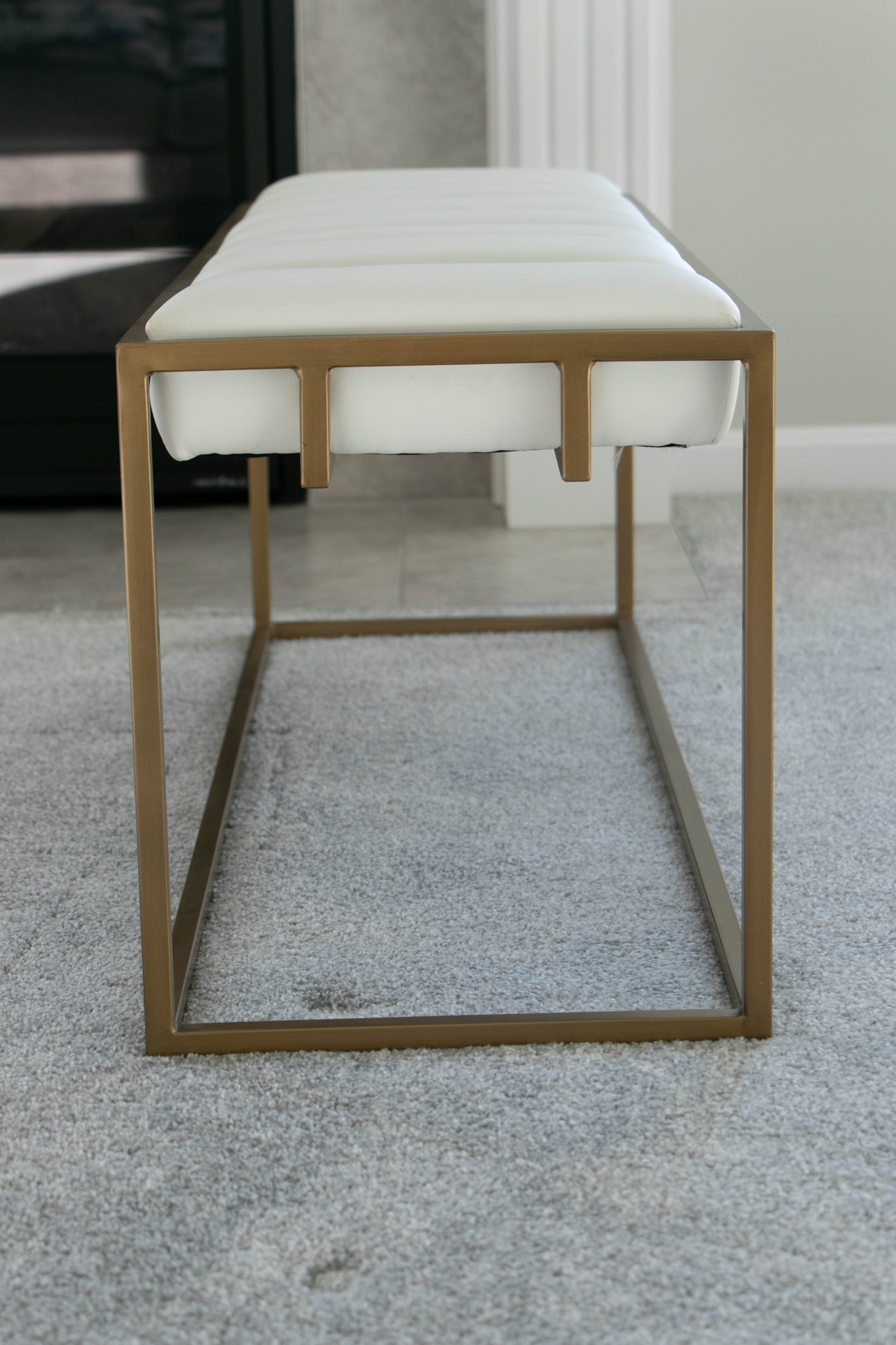 Millwork Holdings Co. White Vinyl Channel Seat Bench EBTH