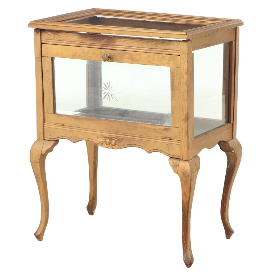 Louis XV Style Gilt Oak and Etched Glass Vitrine, Early 20th Century