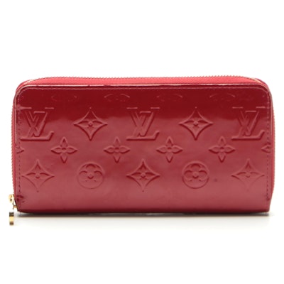 Louis Vuitton Zippy Wallet in Rouge Monogram Vernis