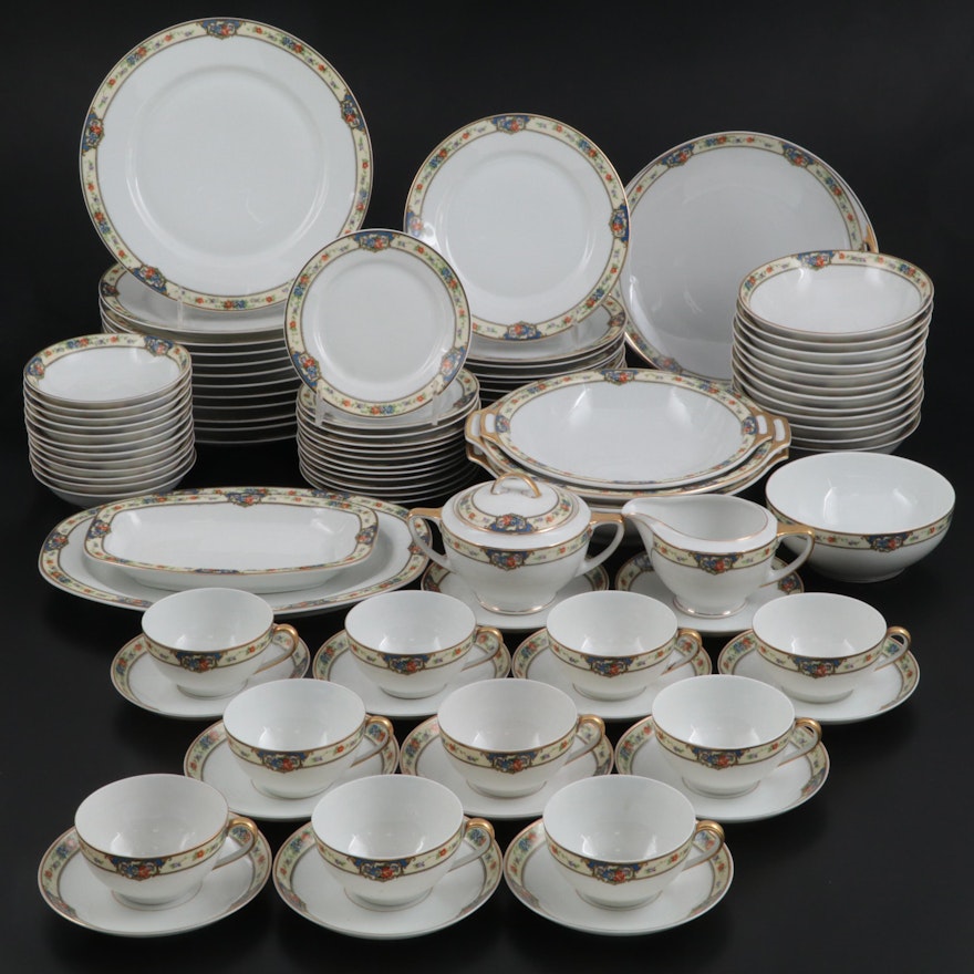 Thun Karlovarský "Savoy" Porcelain Dinnerware, Early 20th Century