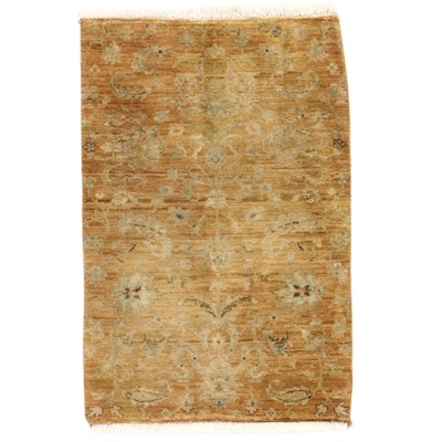 2'1 x 3'3 Hand-Knotted Floral Accent Rug