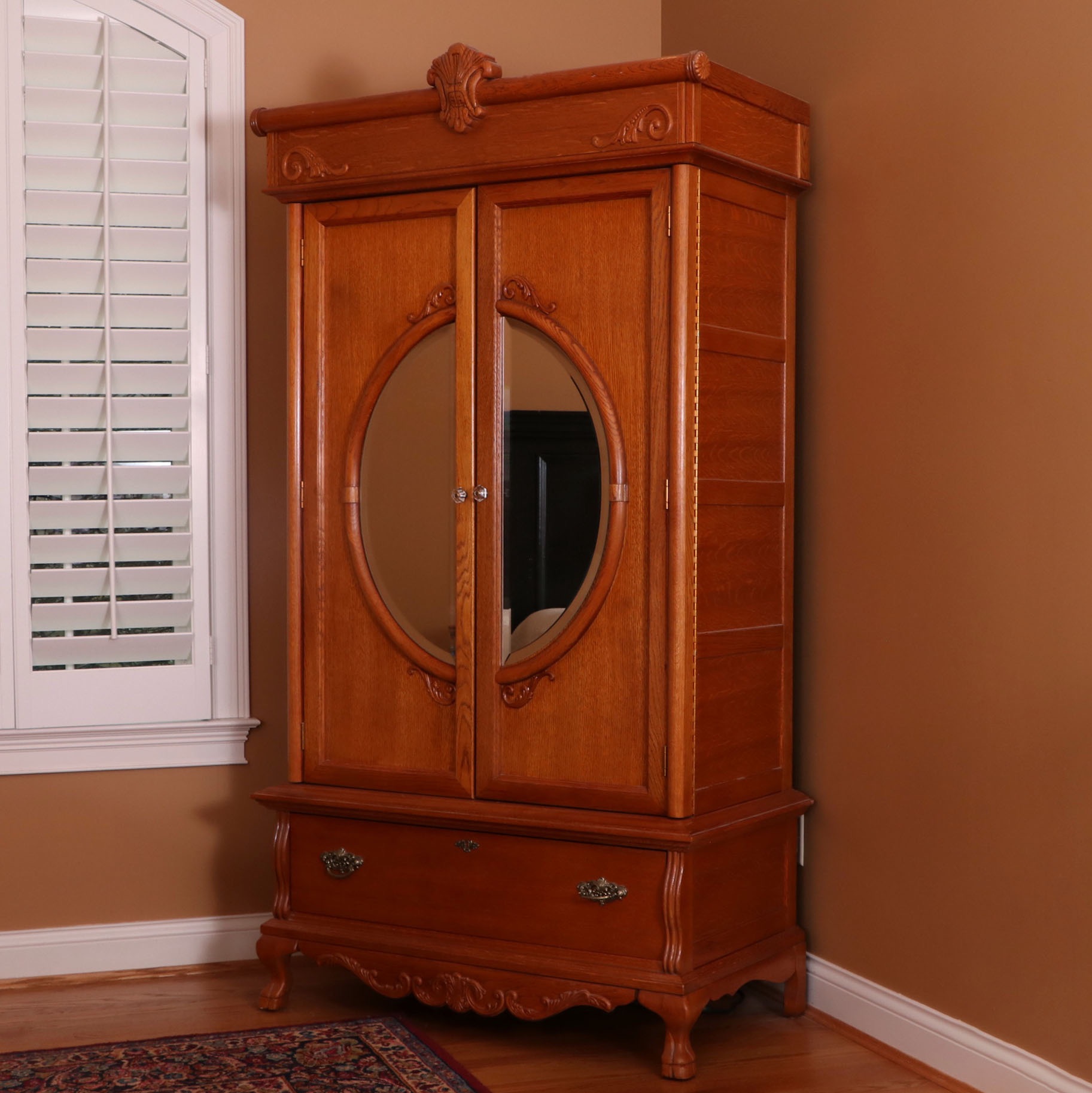 Lexington "Victorian Sampler Collection" Oak Entertainment Center