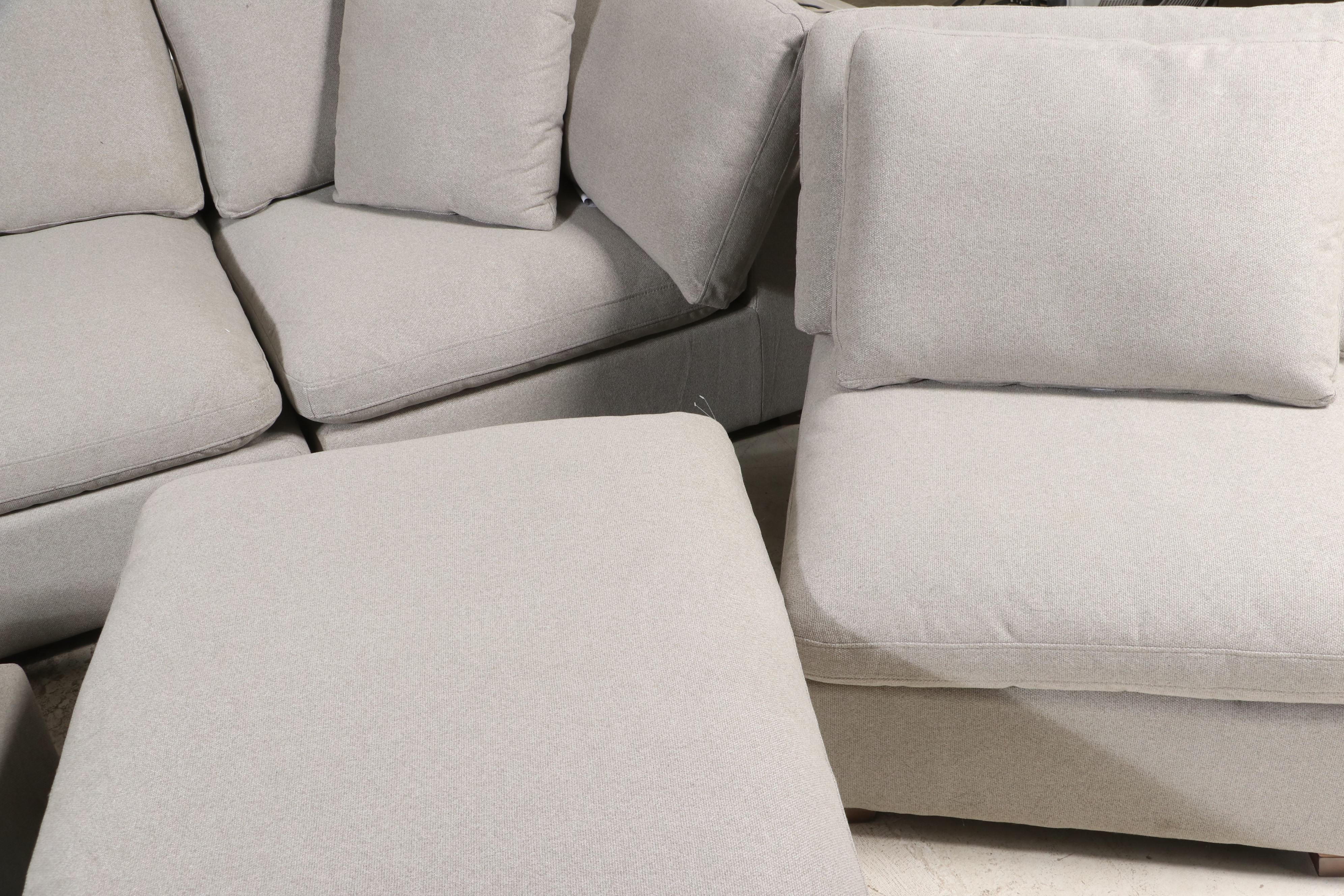 Thomasville Lowell 8Piece Fabric Modular Sectional EBTH