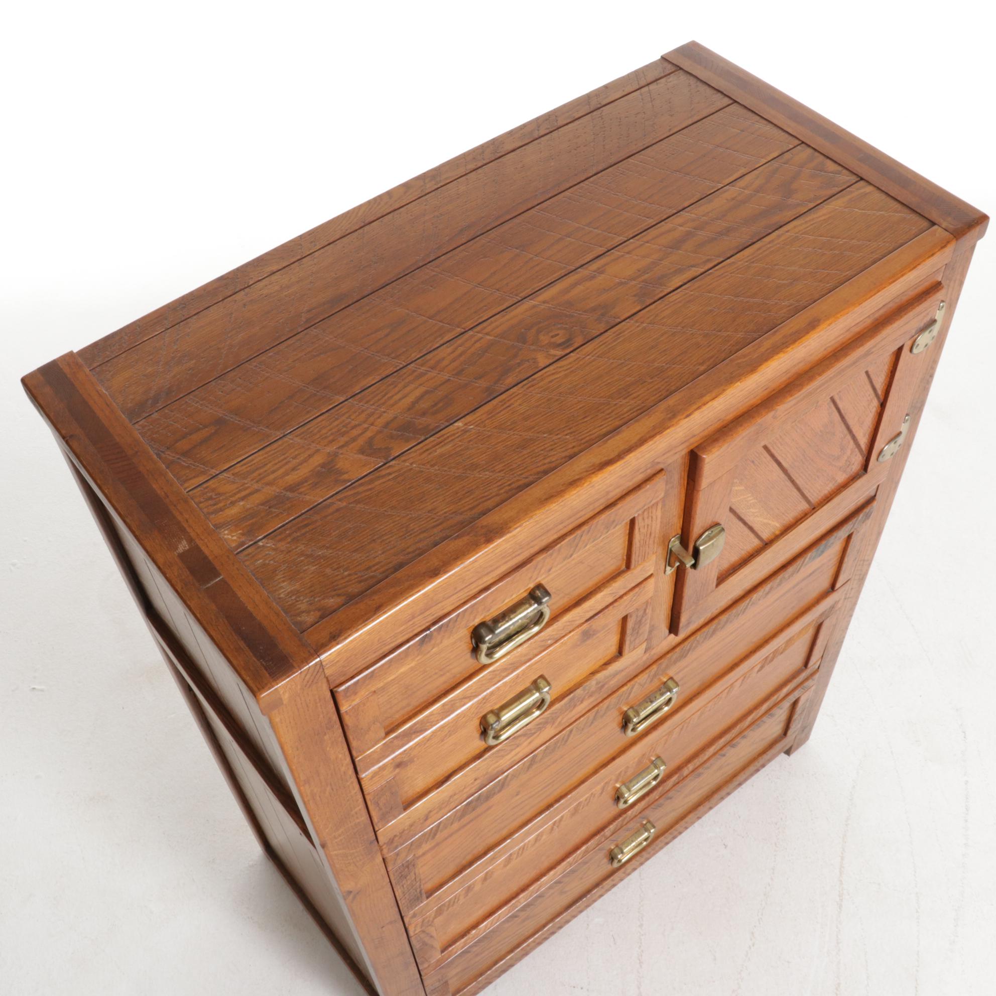 YoungHinkle "Windjammer" Rustic Oak Chest of Drawers, Late 20th