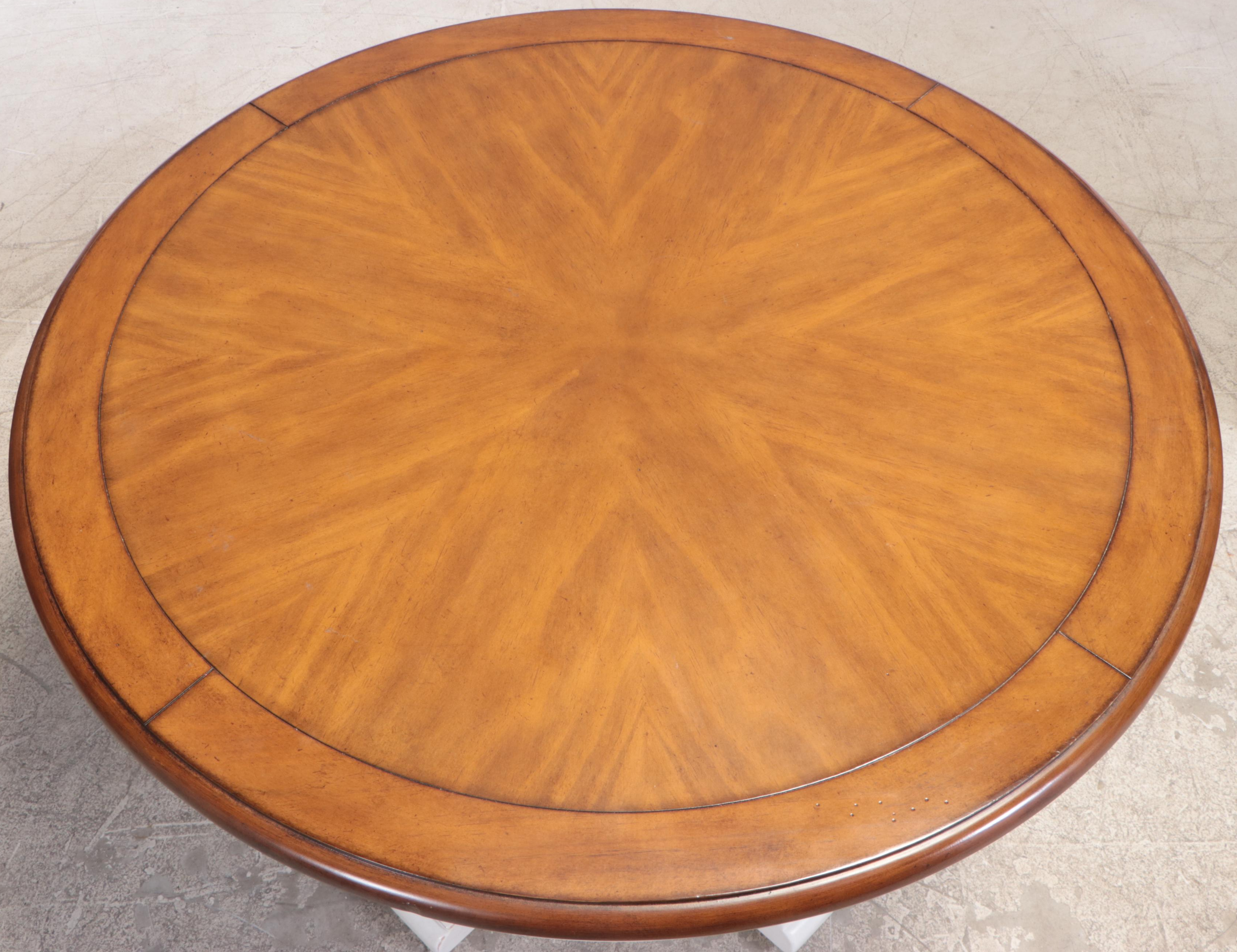 Haverty's Round Dining Table with Kaiser 1 Furniture Chairs EBTH