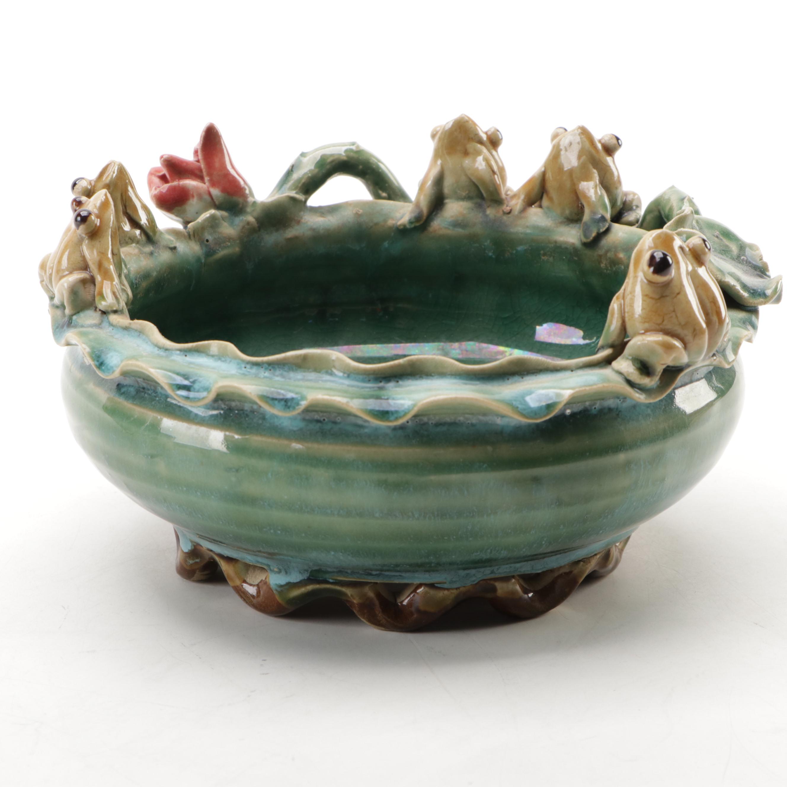 Majolica Ceramic Sitting Frogs Decorative Bowl EBTH   1650389935496 E410ddb509aa2633d81b17e4aa73f546c1d9152adc9ee3e8e5f7038acfd79bc5.JPG