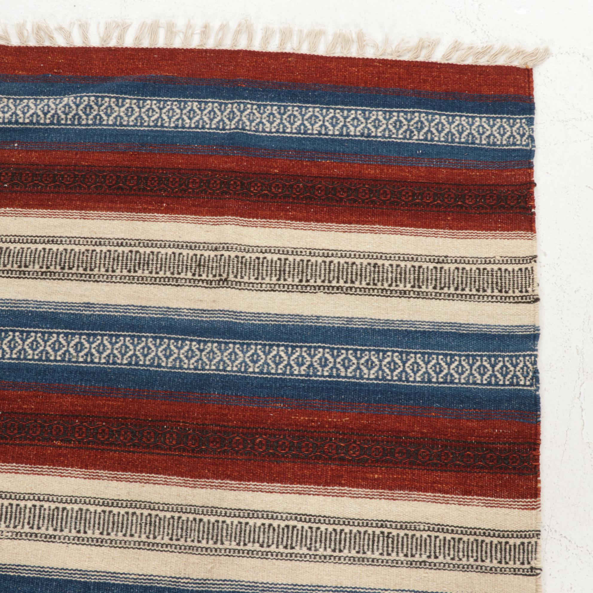 3' x 5'5 Handwoven Mexican Area Rug EBTH
