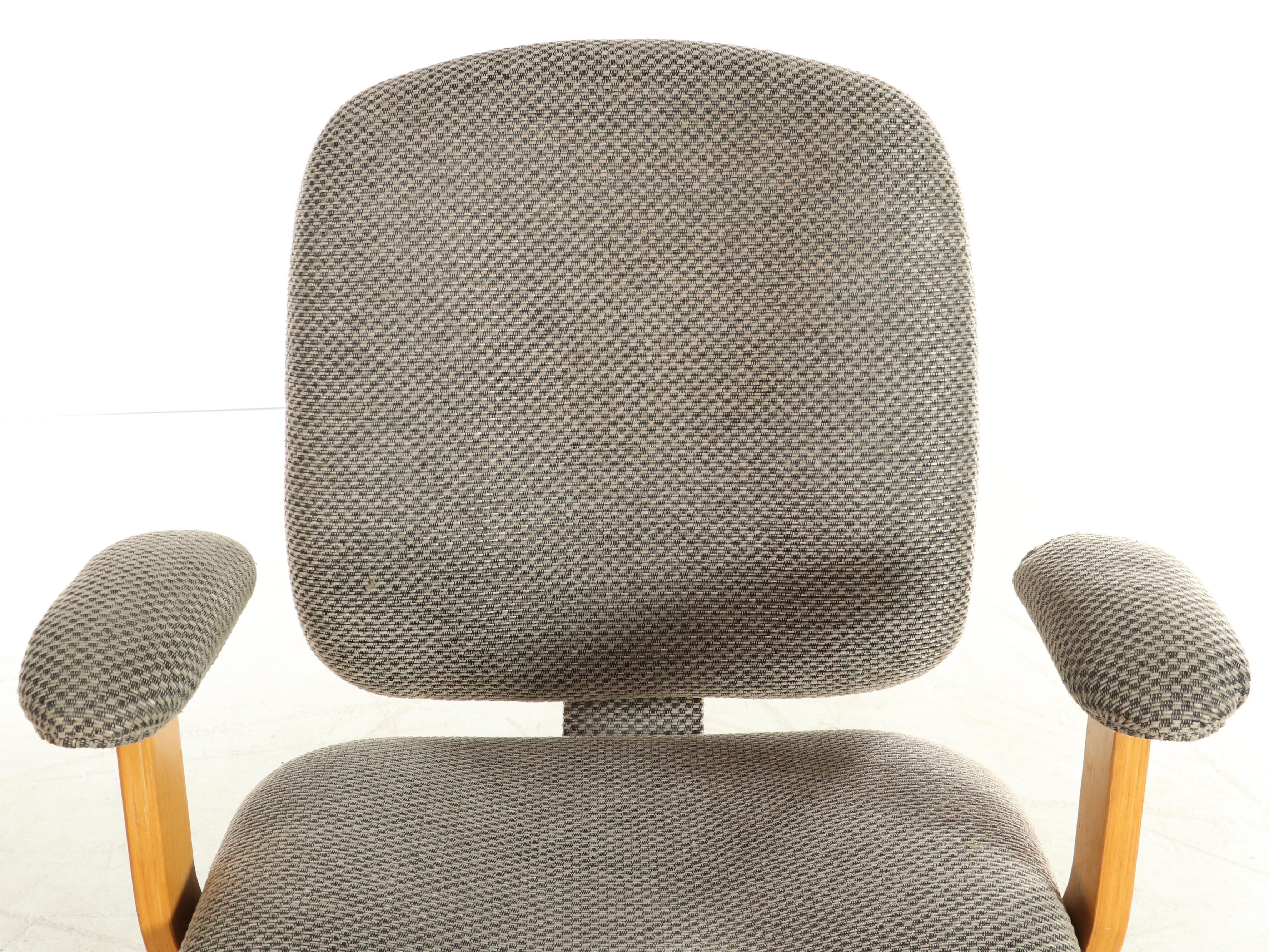 FDL Upholstered Office Chair EBTH