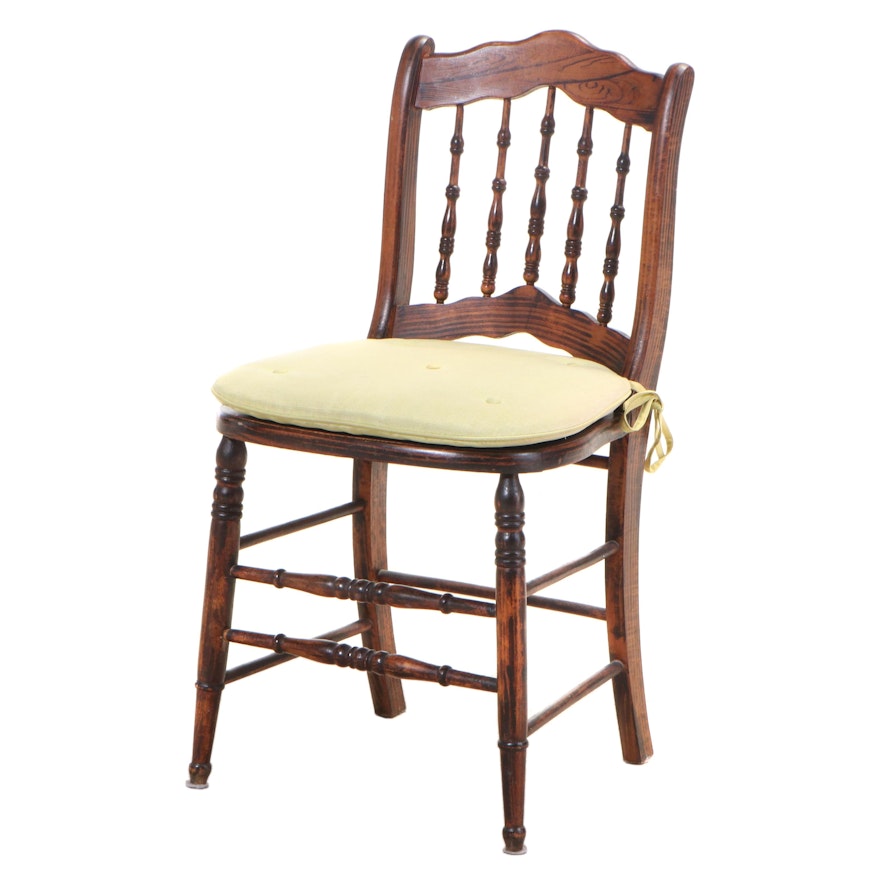 Victorian Grain-Painted Spindle-Back Side Chair, Mid to Late 19th Century