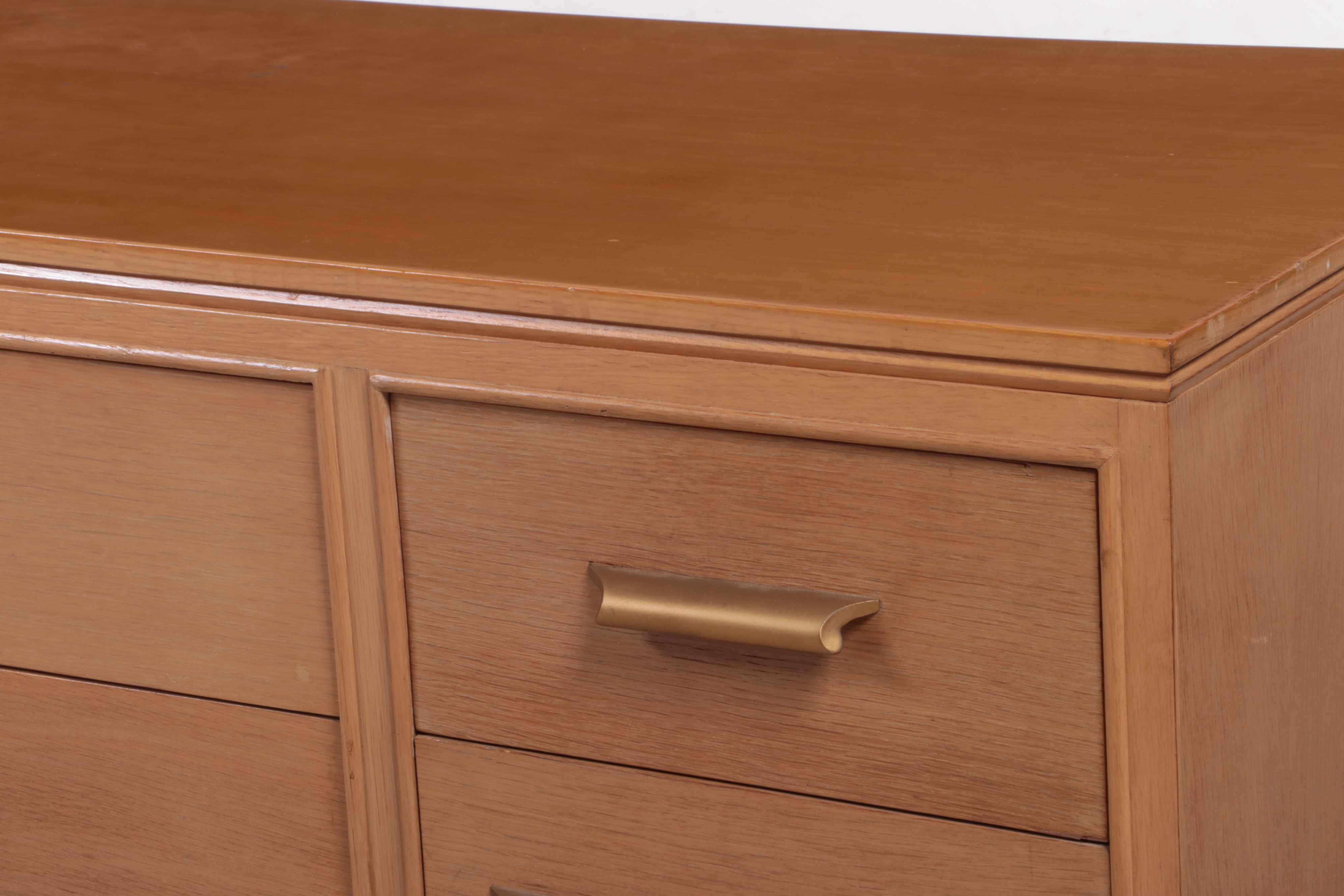 Grand Rapids Bookcase & Chair Co. Mid Century Modern Oak Credenza EBTH