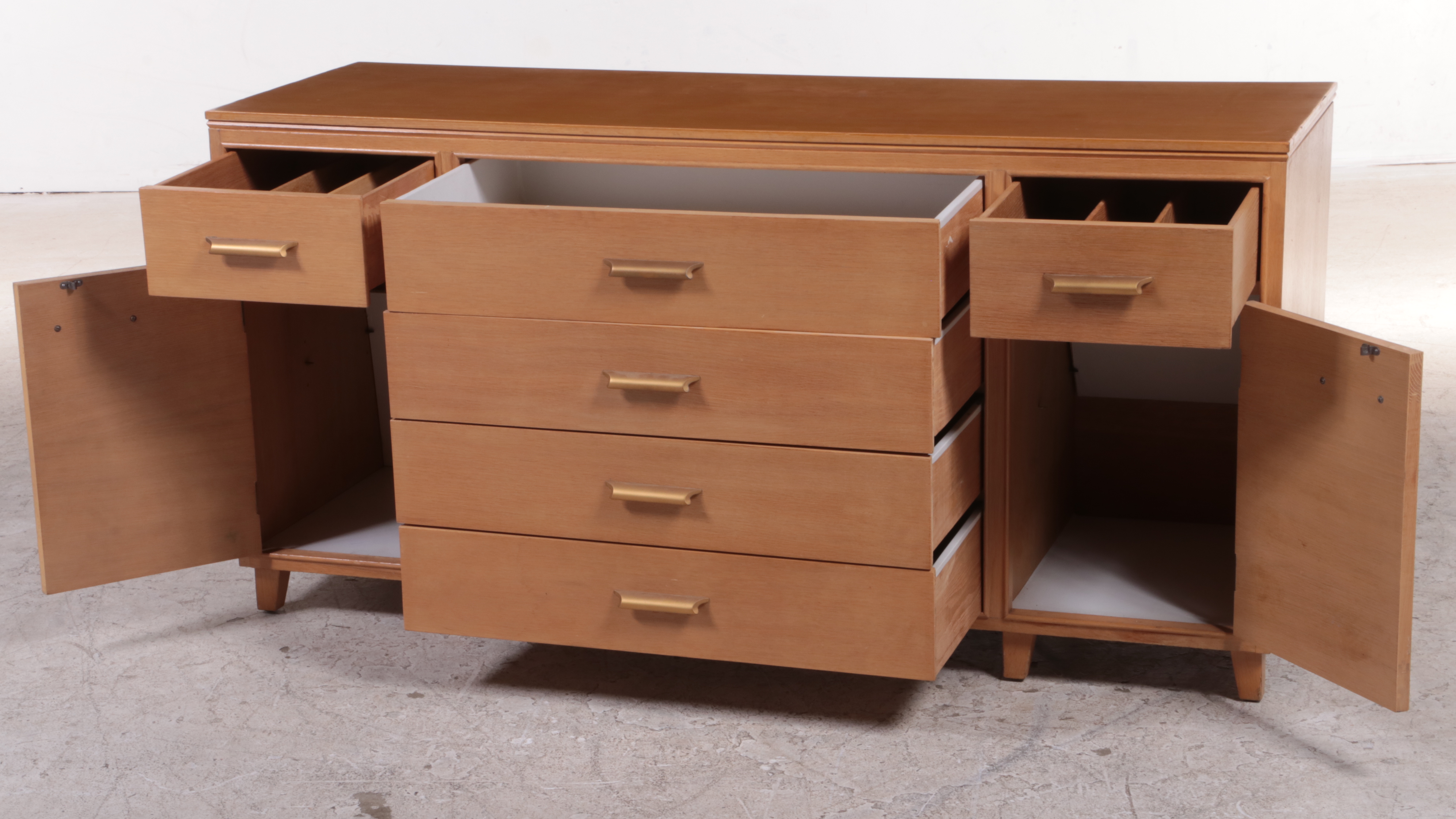 Grand Rapids Bookcase & Chair Co. Mid Century Modern Oak Credenza EBTH