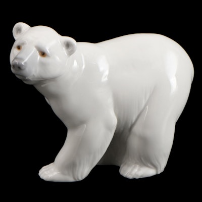 Lladró "Attentive Polar Bear" Porcelain Figurine Designed by Juan Huerta