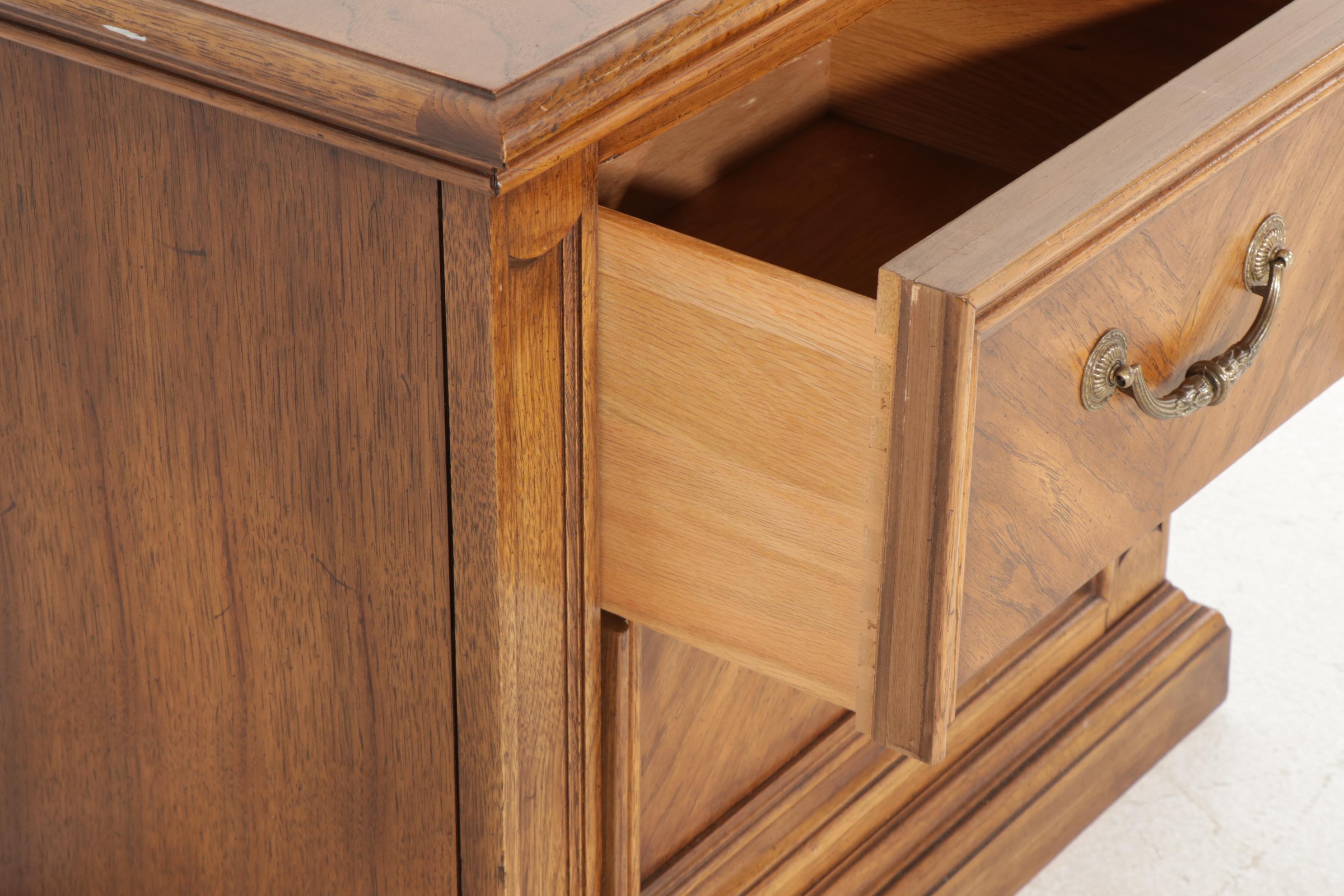 Thomasville "Decorum Collection" French Provincial Style Bedroom Suite