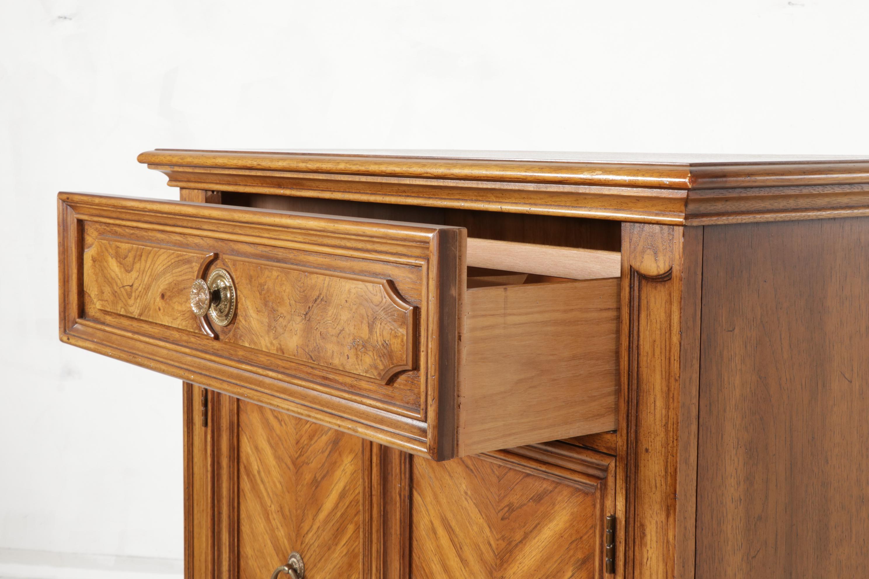 Thomasville "Decorum Collection" French Provincial Style Bedroom Suite