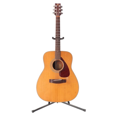 Yamaha Model FG-200 Acoustic Guitar