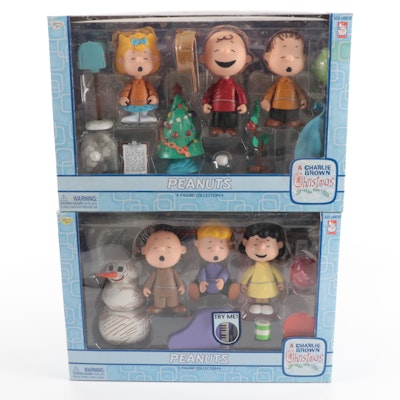 Playing Mantis Peanuts "A Charlie Brown Christmas" Action Figure Sets