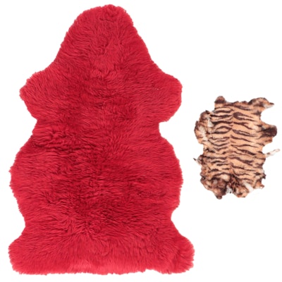 Home Style Red Dyed New Zealand Sheepskin Rug with Dyed Rabbit Fur Pelt