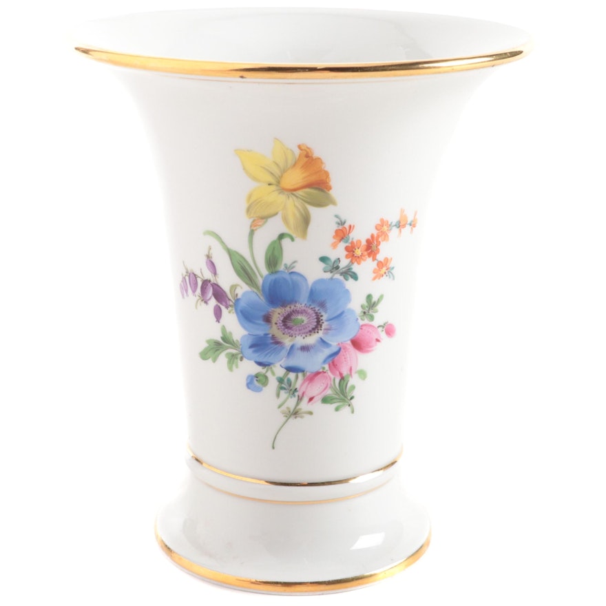 Meissen Hand-Painted Parcel Gilt Porcelain Trumpet Vase