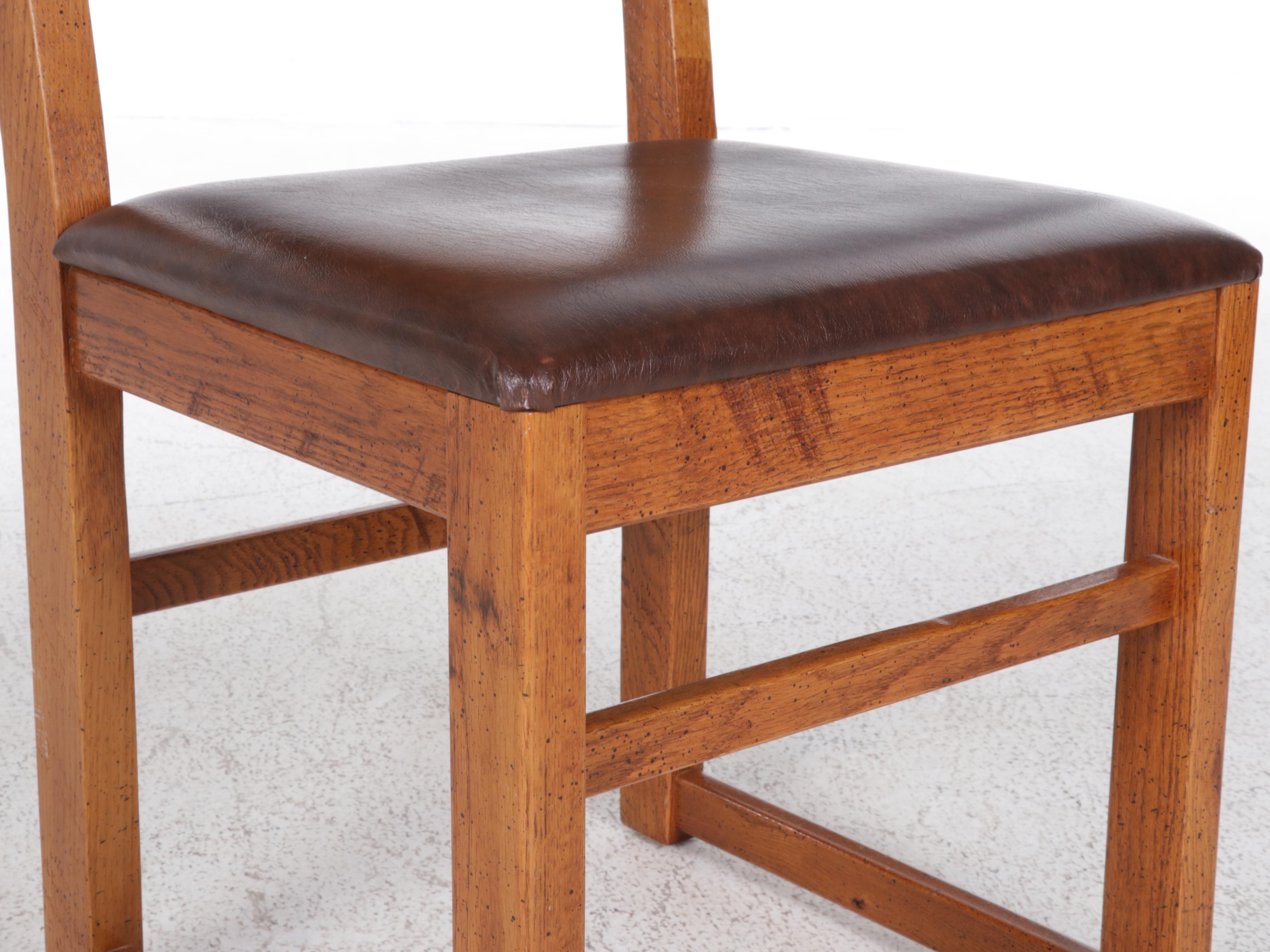 YoungHinkle "Windjammer" Rustic Oak Desk With Chair EBTH